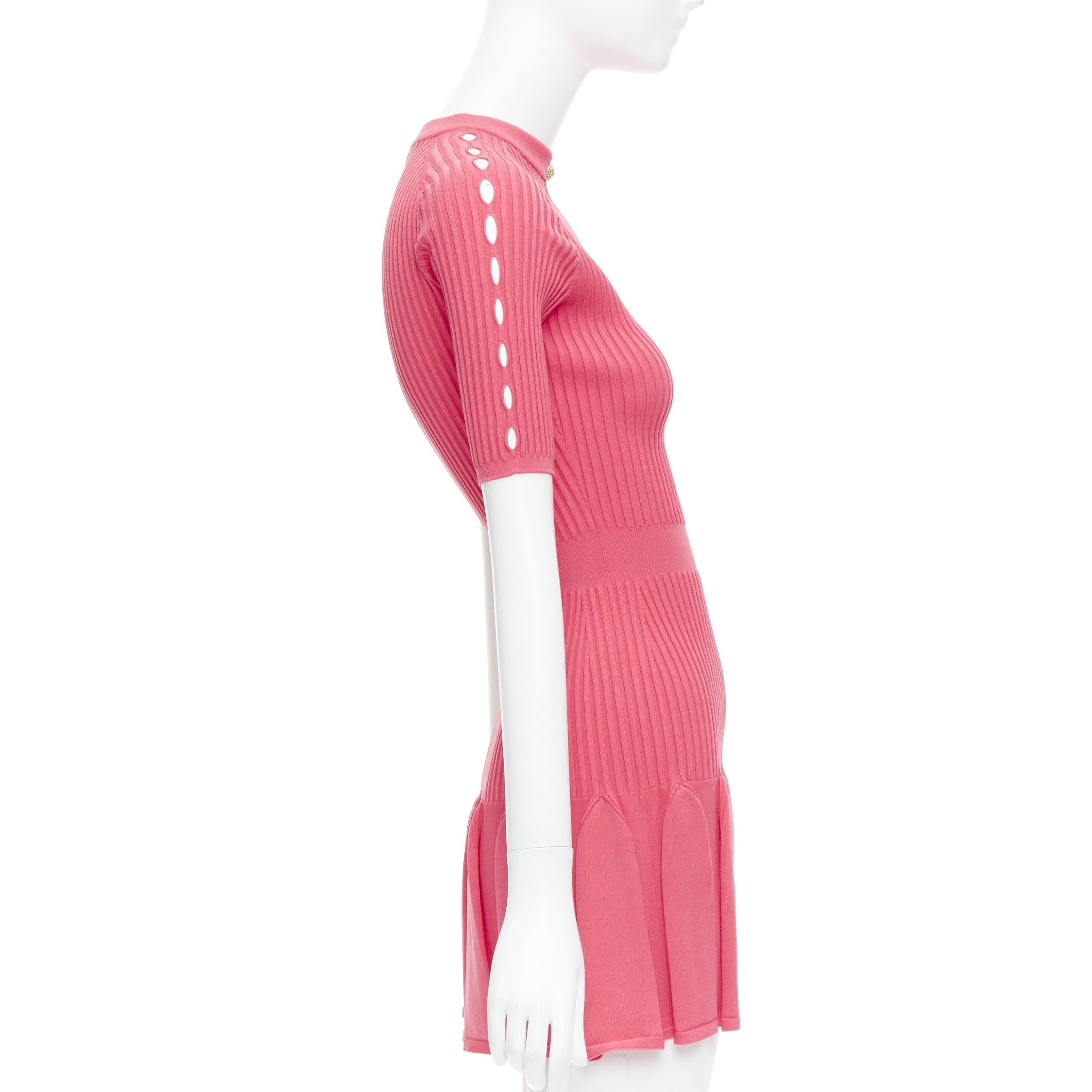 BALMAIN coral pink  keyhole neck ribbed flutter skirt mini dress FR34 XS In Excellent Condition For Sale In Hong Kong, NT
