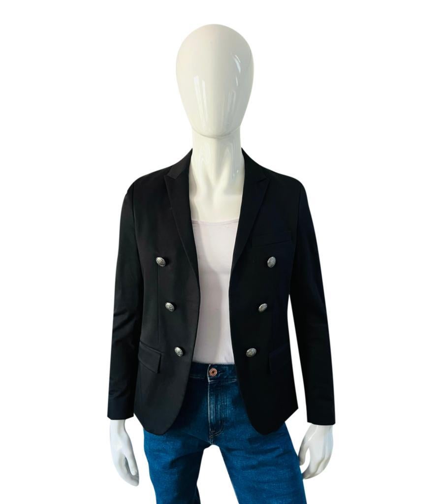 Balmain Cotton Blazer

Black double breasted fitted jacket. Features iconic silver eagle

buttons and two front flap pockets. Rrp £1795

Size – 48IT

Condition – Very Good

Composition – Cotton