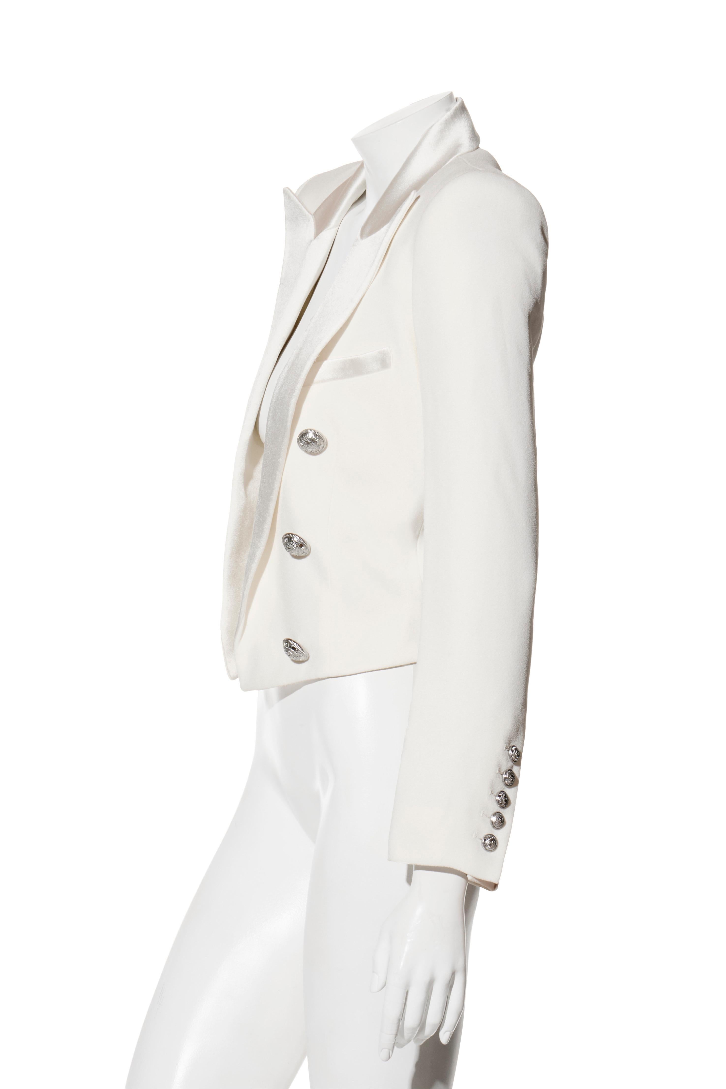 Balmain Weißer Kurzblazer aus Satin und Viskose Größe FR 38 im Zustand „Hervorragend“ im Angebot in Woodland Hills, CA