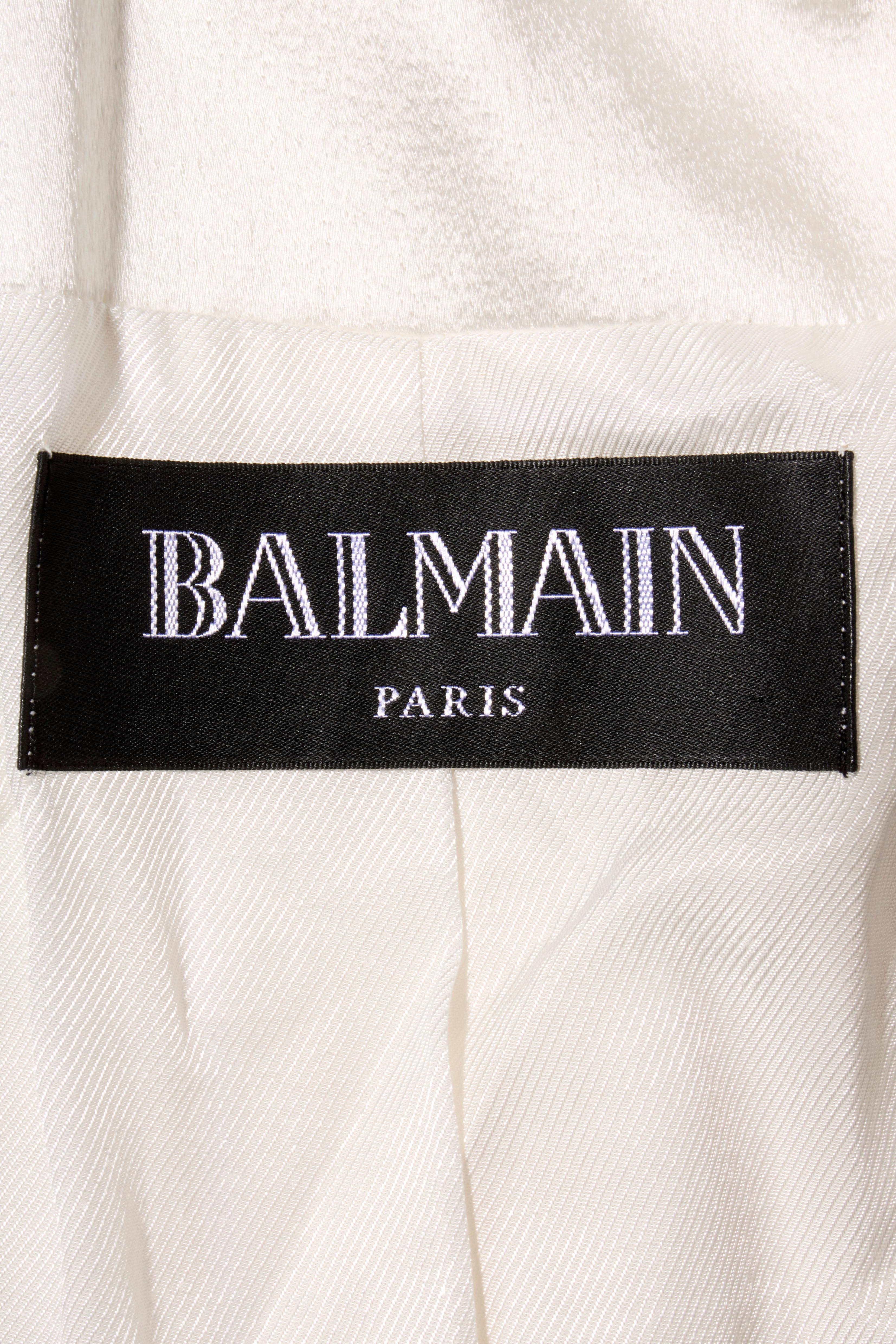 Balmain Weißer Kurzblazer aus Satin und Viskose Größe FR 38 im Angebot 3