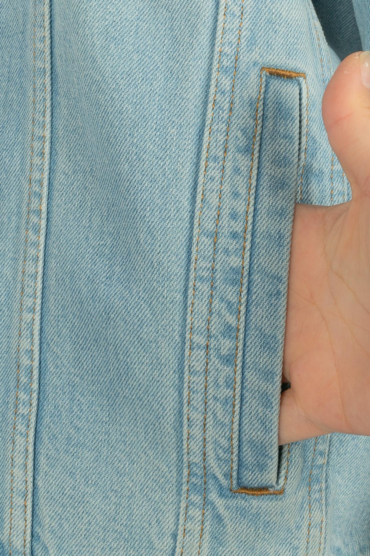 BALMAIN - (Made in Italy) Blaue, mit Perlen und Strasssteinen besetzte Jeansjacke. Größe 48.

Bedingung:
Sehr guter Zustand

Abmessungen:
Schulterbreite: 48 cm - Ärmellänge: 67 cm - Länge: 65 cm

SKU:HFV26