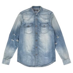 Balmain Distressed Faded Denim Shirt mit gesticktem Logo hinten