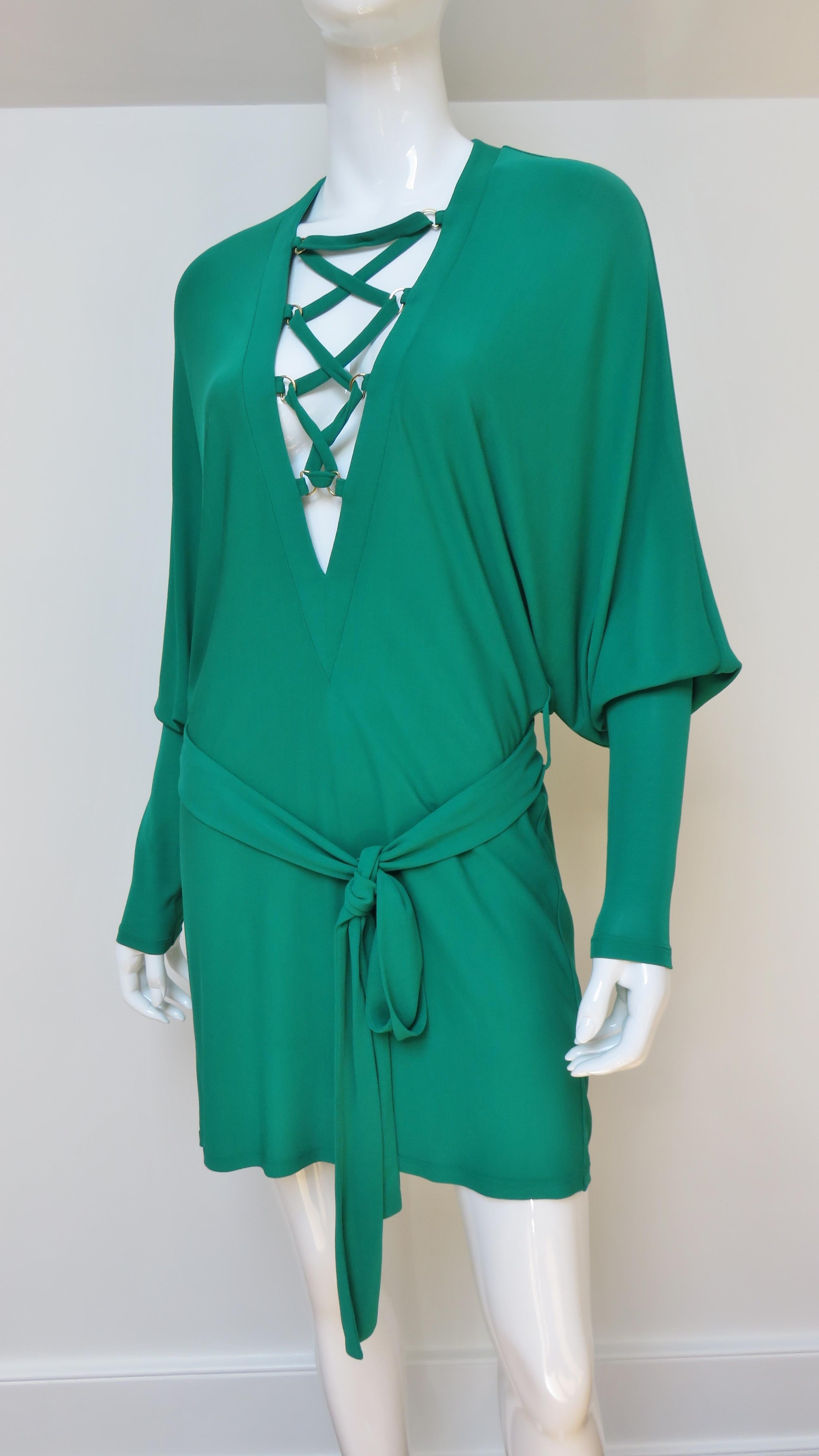 emerald green plunge dress