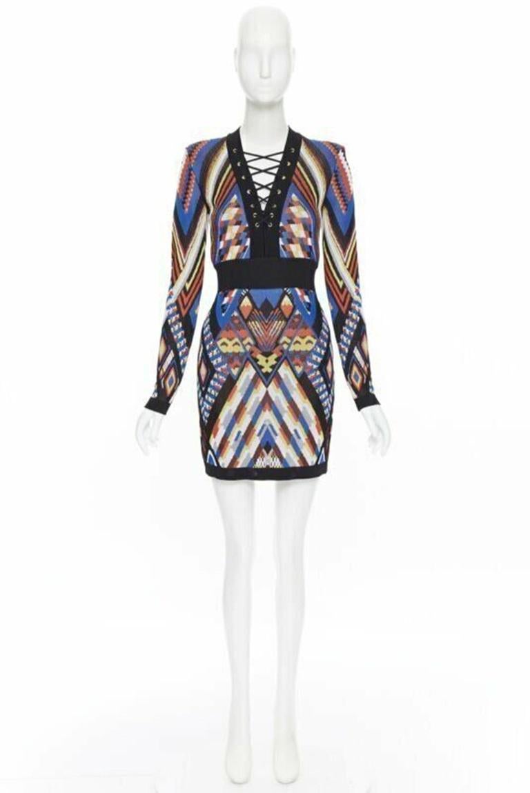 BALMAIN ethnic tribal knitted lace V-neck bodycon mini dress FR38 M For Sale 5
