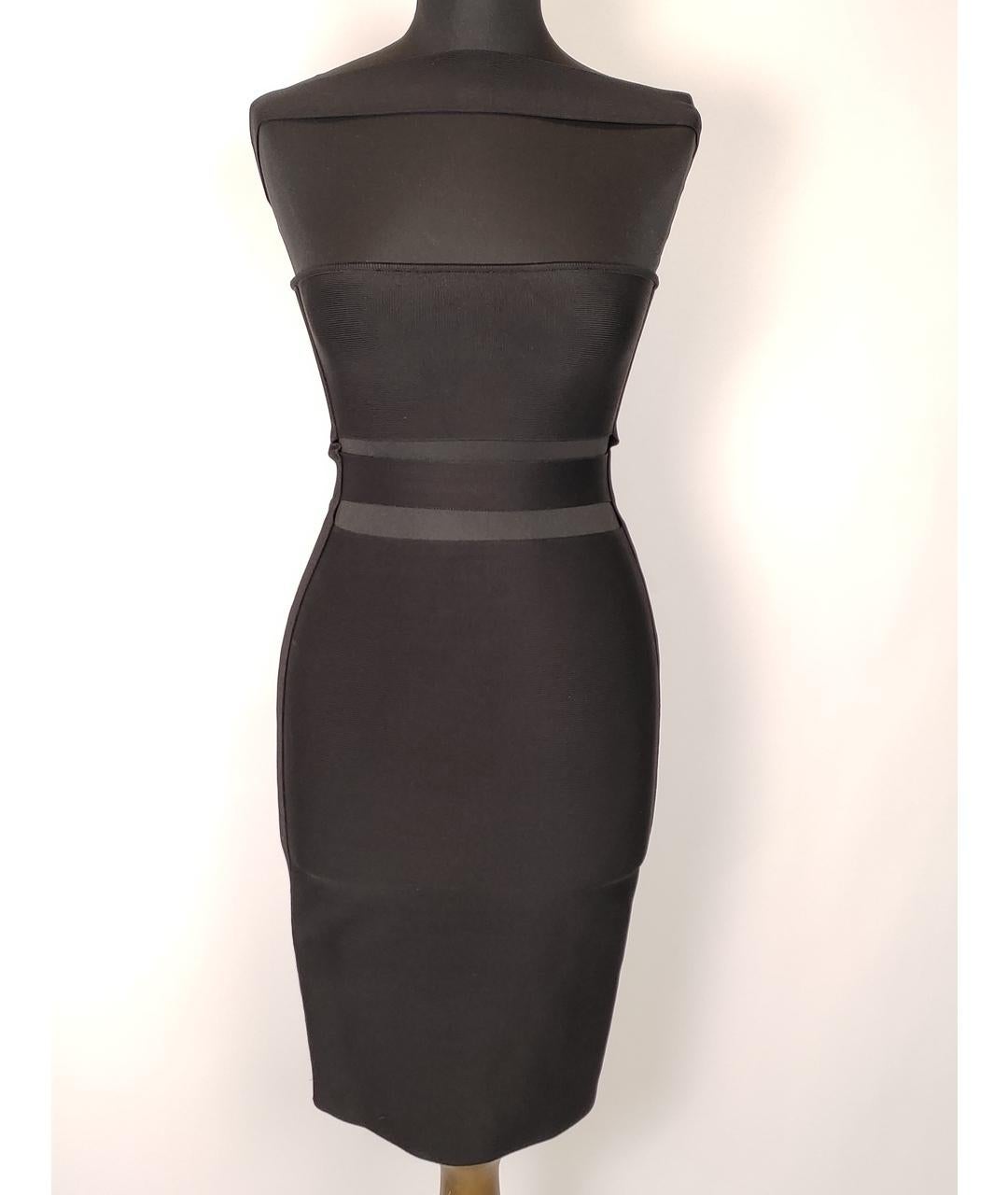 BALMAIN


Black viscose dress

Back zip closure 



Size 36 or US 4



Made in France

Pre-owned. Great condition. 

 100% authentic guarantee 

       PLEASE VISIT OUR STORE FOR MORE GREAT ITEMS 
OS