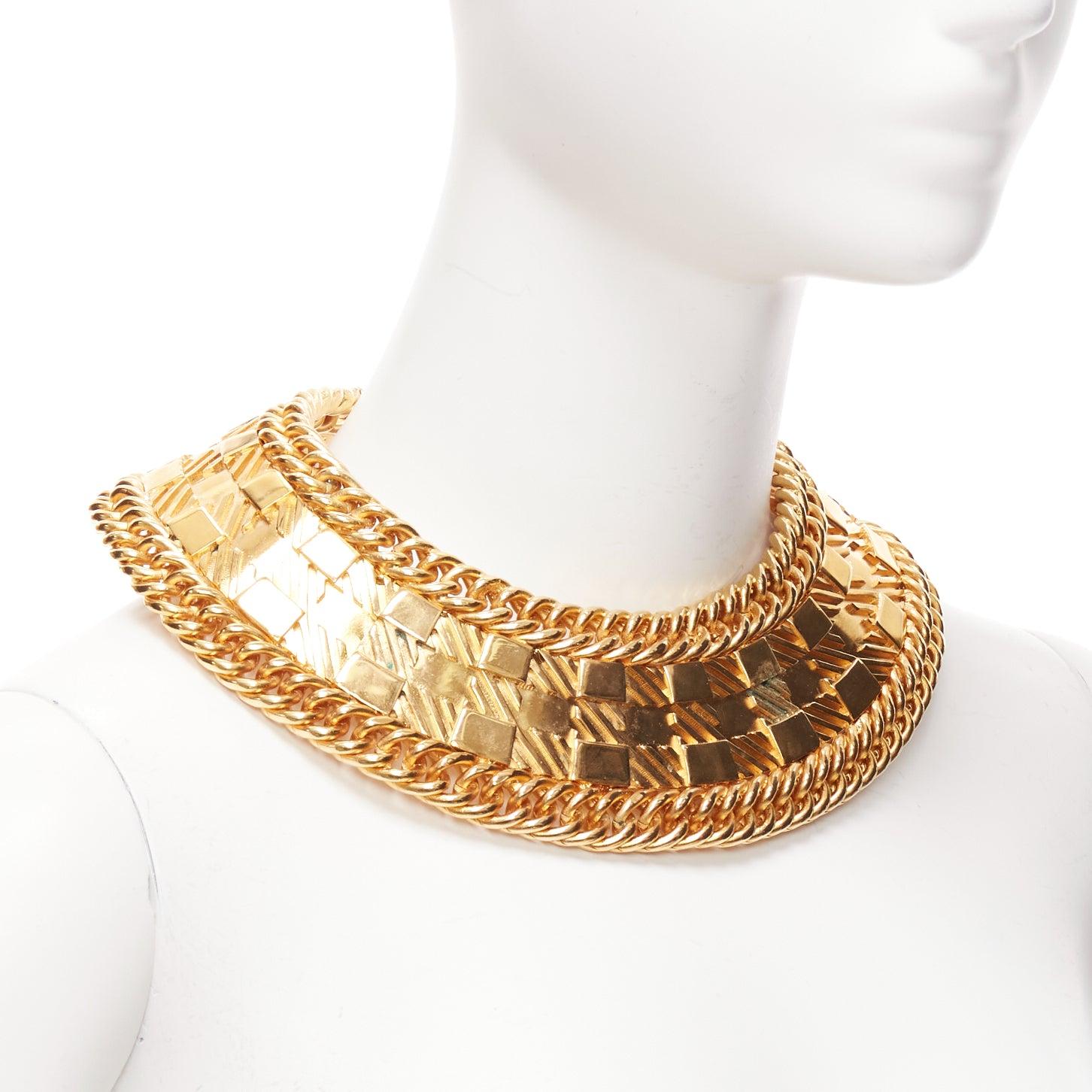 BALMAIN gold 3D checkered chain heavy metal choker plate necklace In Good Condition For Sale In Hong Kong, NT
