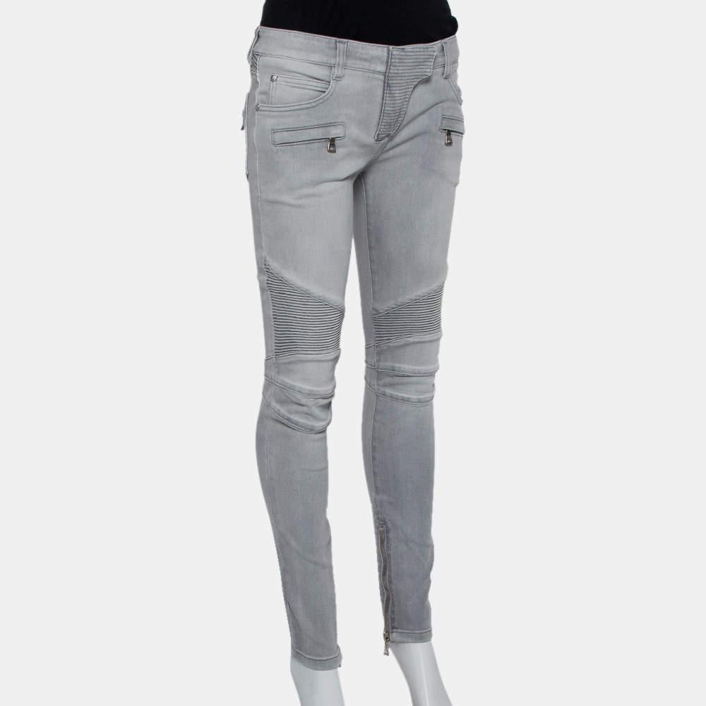 Finding the perfect pair of jeans might not be easy, but we have done that already for you. These grey biker-style jeans from Balmain feature a waistband with belt loops and a smart fit. Pair it will t-shirts or sweatshirts for an effortlessly cool