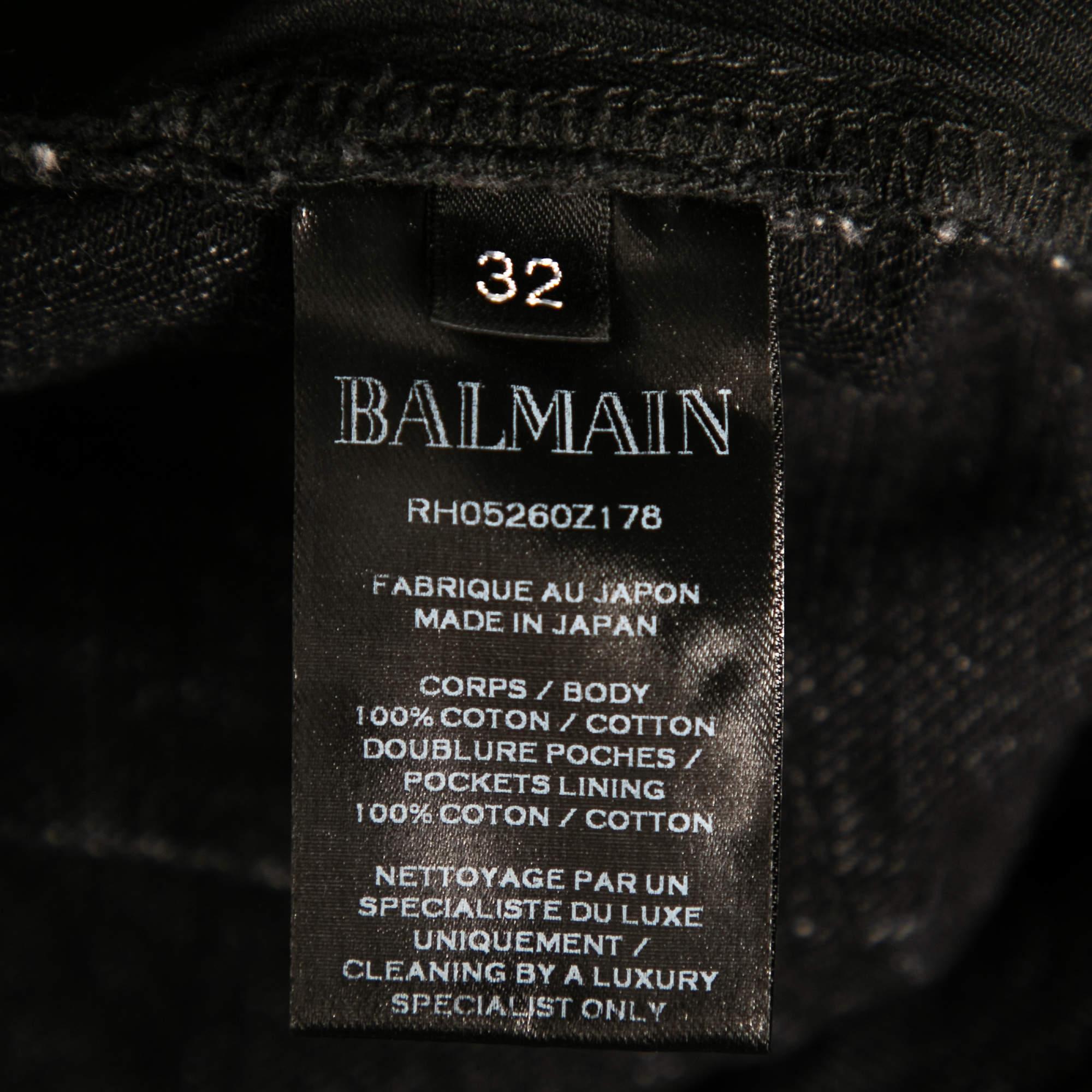 Balmain Grey Distressed Denim Logo Embroidered Shorts M In Good Condition For Sale In Dubai, Al Qouz 2