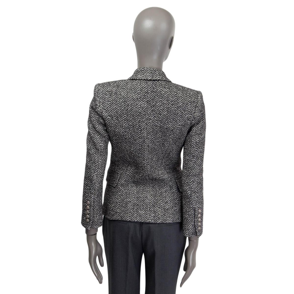 BALMAIN grey HERRINGBONE TWEED SIGNATURE DOUBLE BREASTED Blazer Jacket 36 XS In Excellent Condition In Zürich, CH