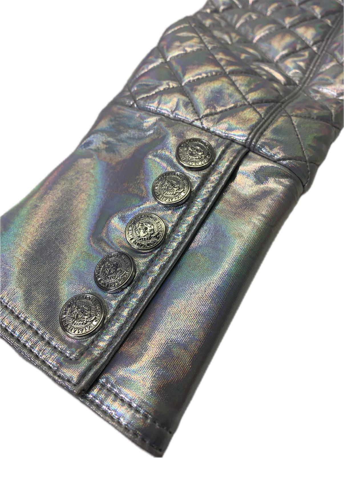 Gris Veste holographique matelassée irisée Balmain - Pré-automne 2017 en vente