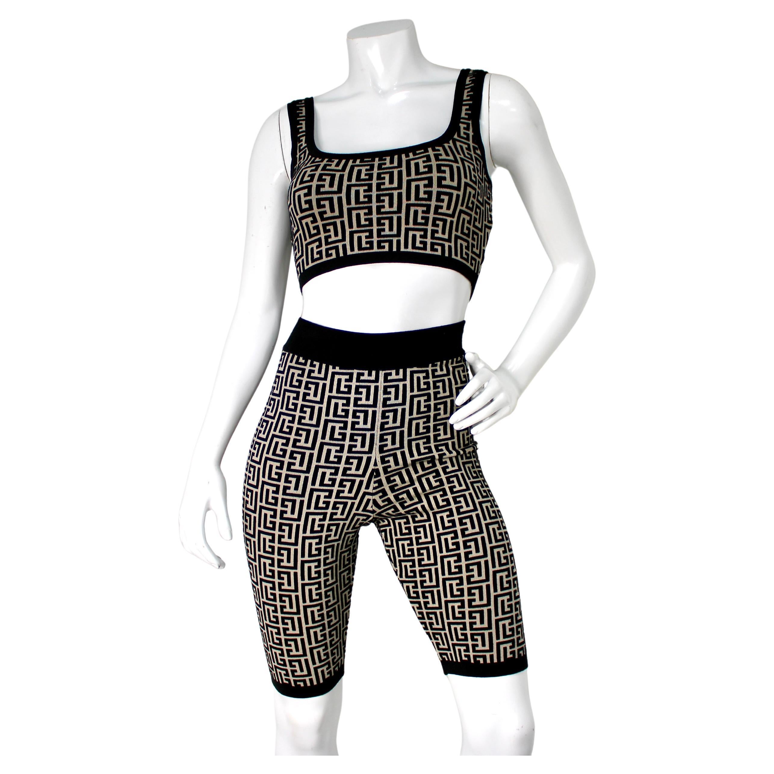 Short de vélo Monogram en maille jacquard de Balmain en vente