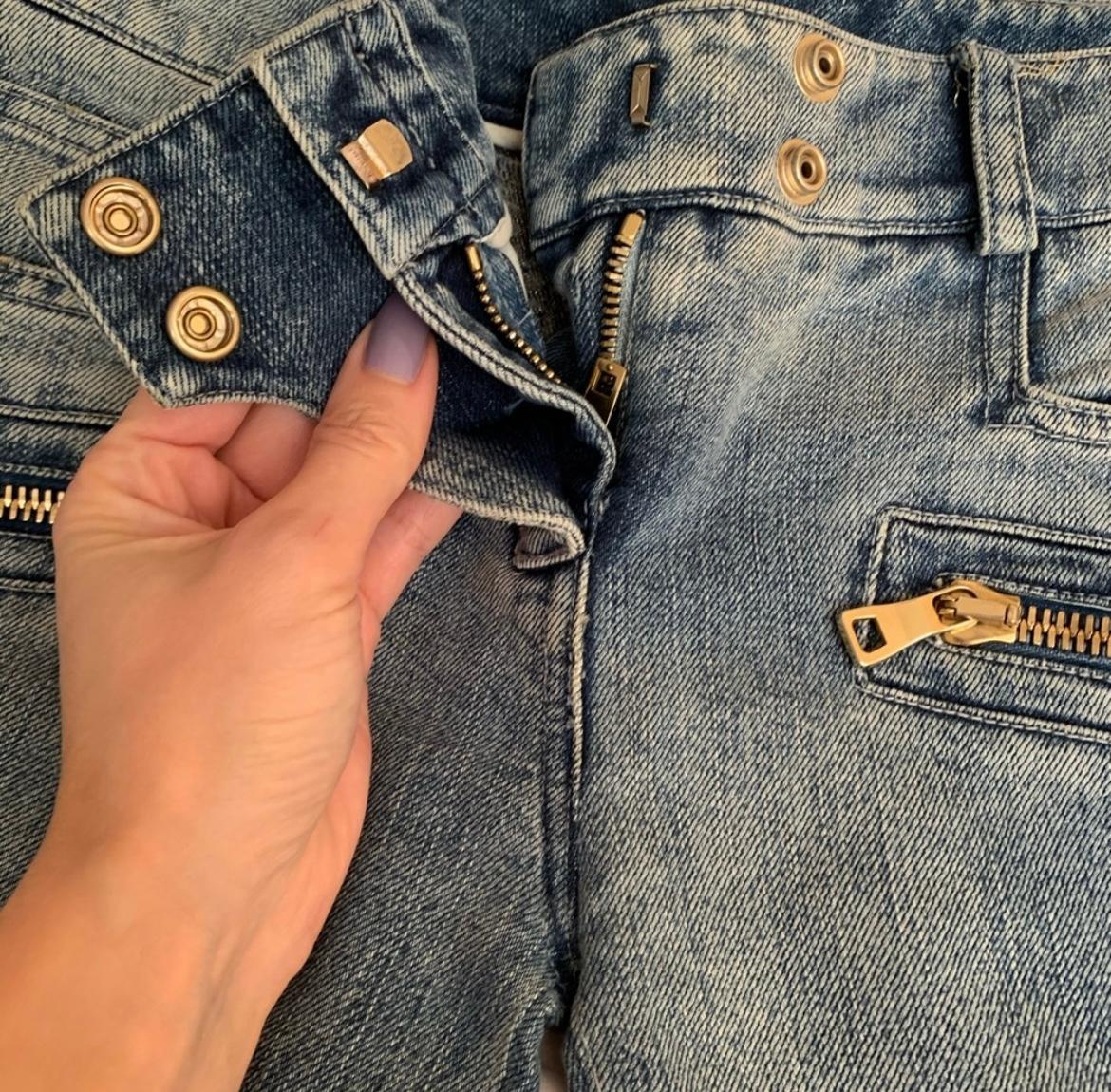 Balmain Jeans im Zustand „Hervorragend“ im Angebot in New York, NY