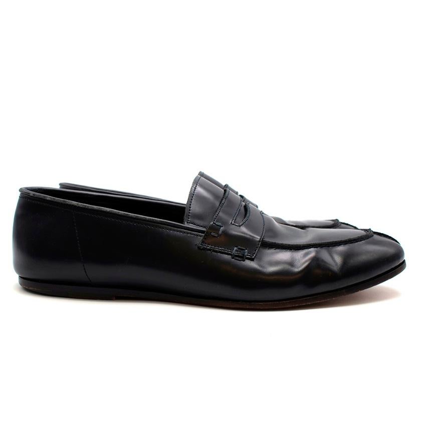 Balmain Navy Leather Loafers 

-Gorgeous navy leather 
-Classic timeless style 
-Luxurious soft leather lining 
-Classic detail to the front 
-Branding to the soles 

Materials:
Main- leather 
Lining- leather 
Soles- leather 

Made in Italy 

Heel