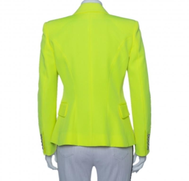 Balmain Jaune fluo Blazer en laine à double boutonnage M Bon état - En vente à Dubai, Al Qouz 2
