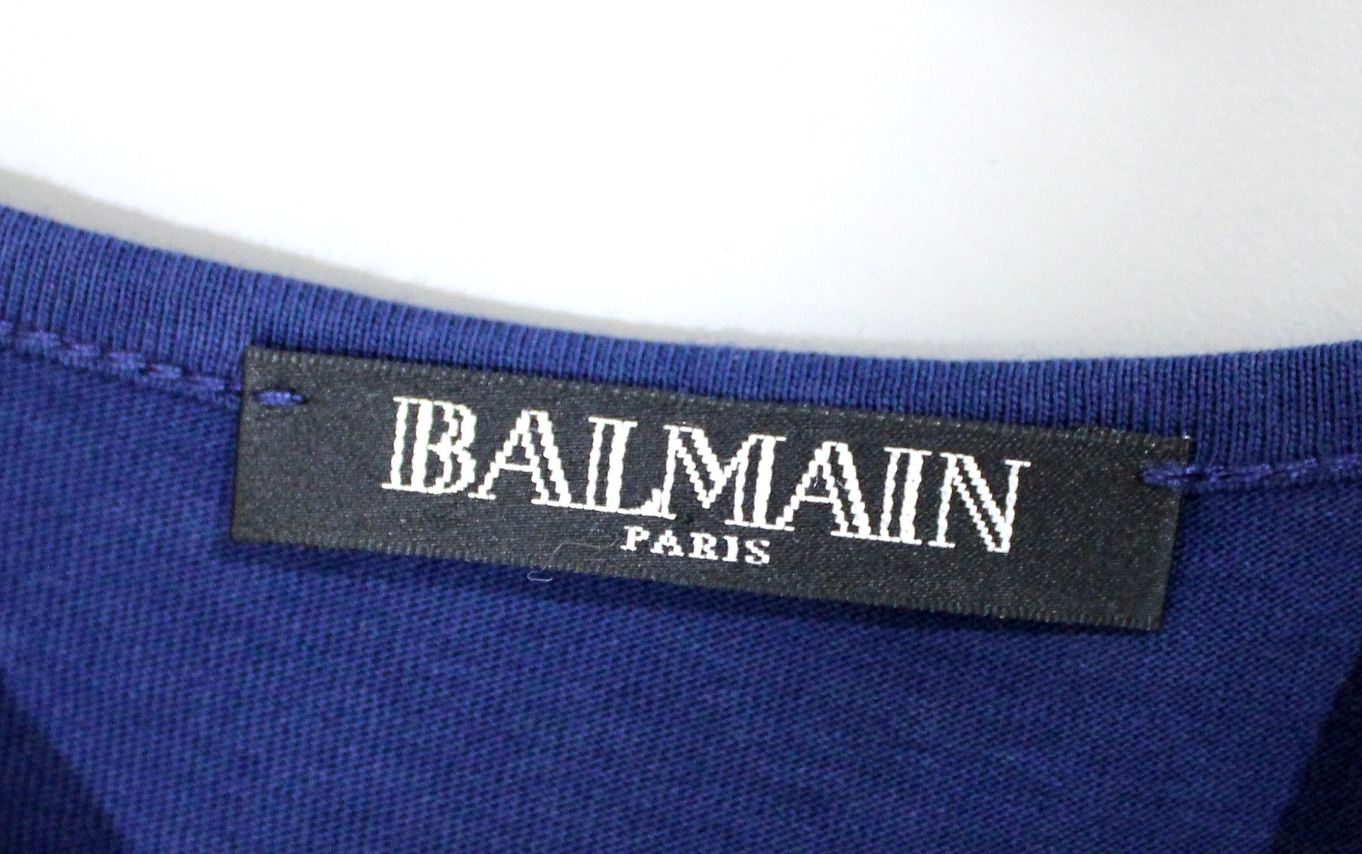 Balmain Paris T-Shirt bleu marine avec logo et médaillons aux épaules en vente 2