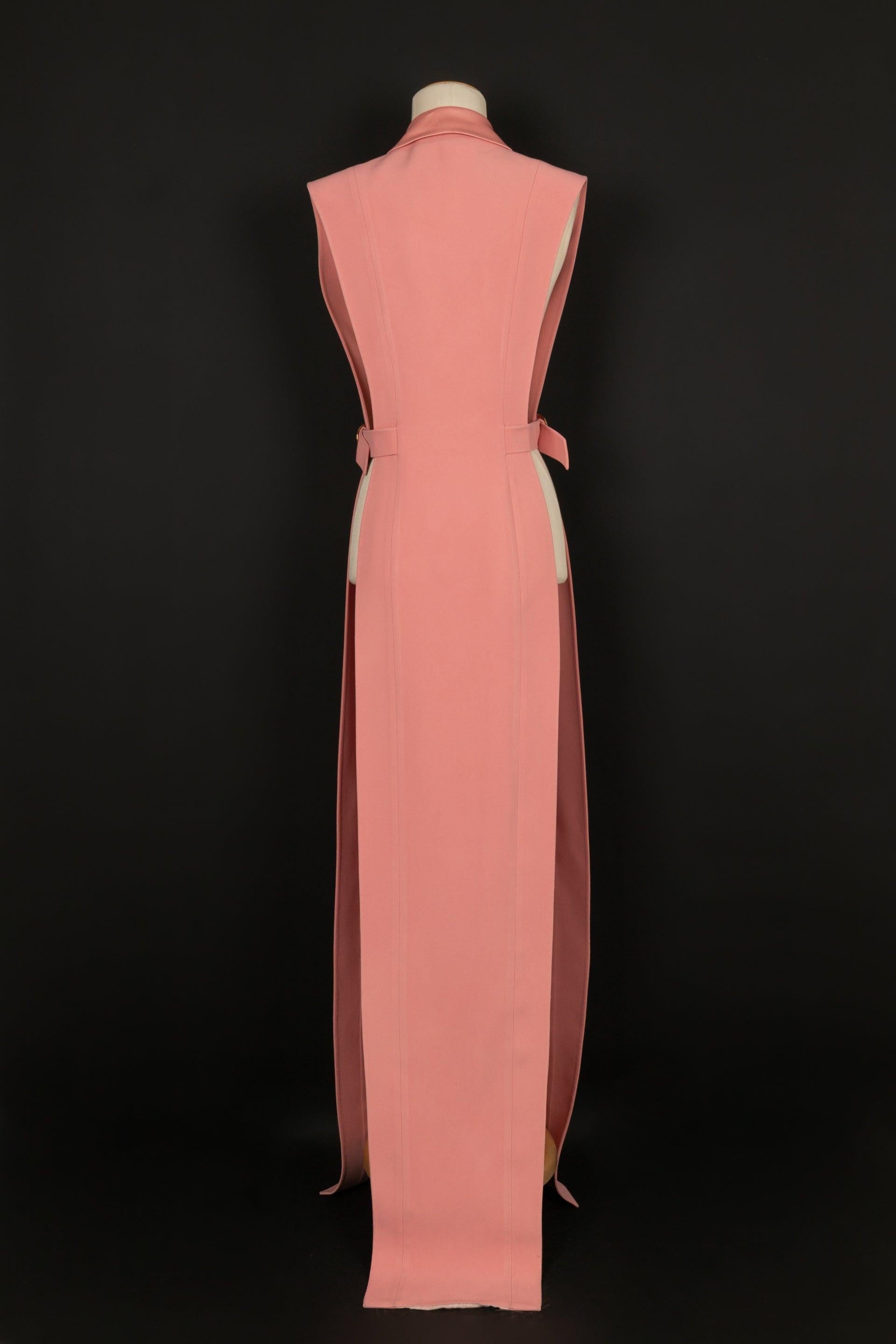 Balmain Pink Long Cardigan from a Défilé In Fair Condition For Sale In SAINT-OUEN-SUR-SEINE, FR