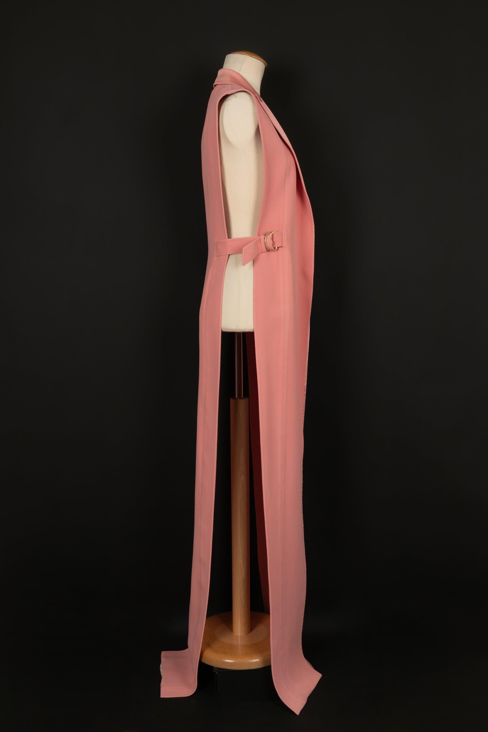 Balmain Rosa lange Strickjacke aus einem Défilé im Zustand „Relativ gut“ im Angebot in SAINT-OUEN-SUR-SEINE, FR