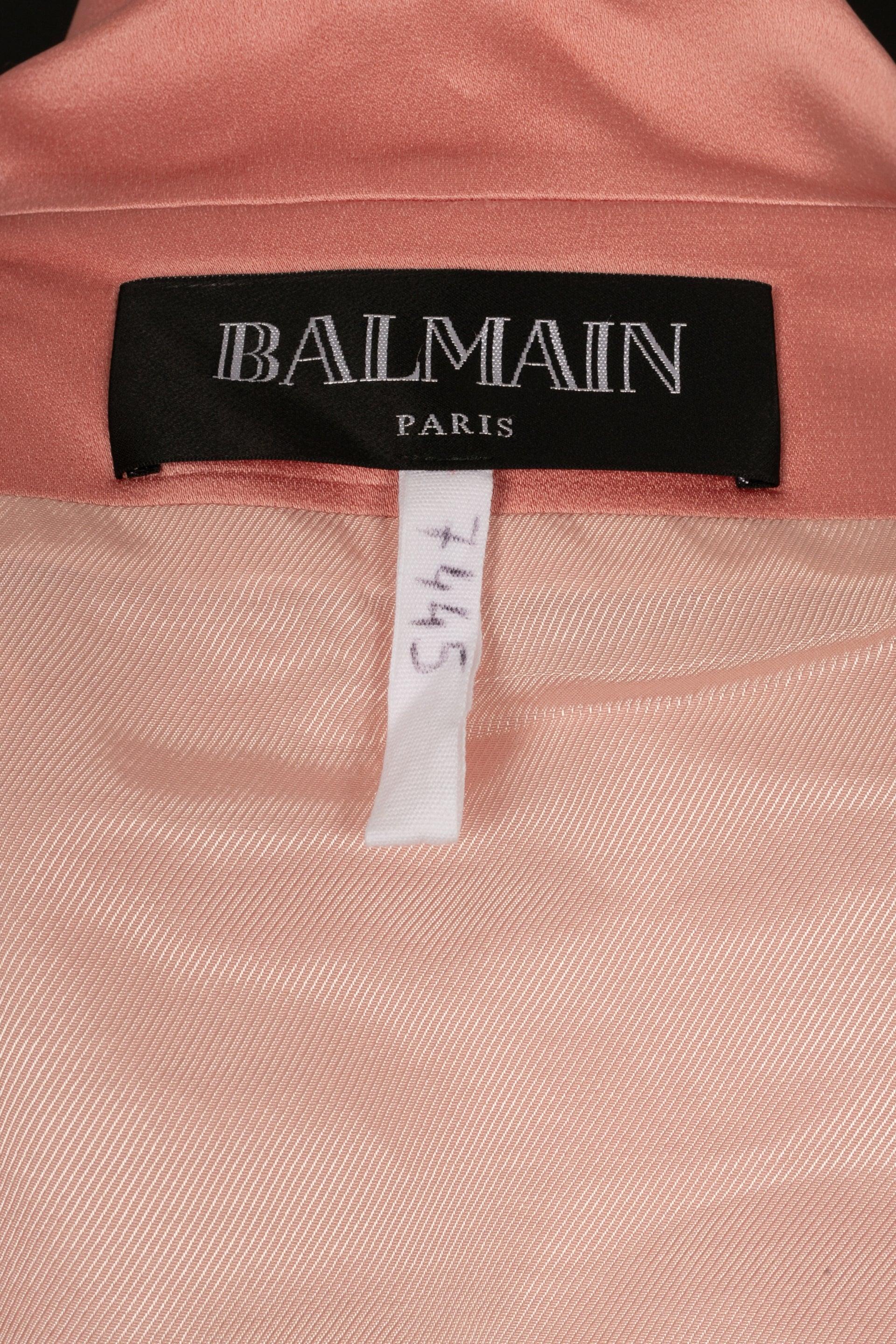 Cardigan long rose de Balmain d'après un défilé 3