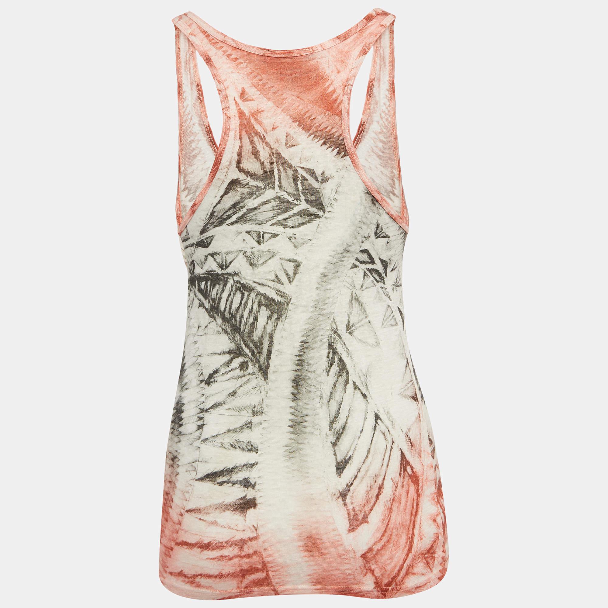 hTrova stile e comfort indossando questo top firmato. Realizzata con i migliori tessuti, la creazione è stata curata nei minimi dettagli. Abbinalo a un paio di jeans e a delle scarpe basse.