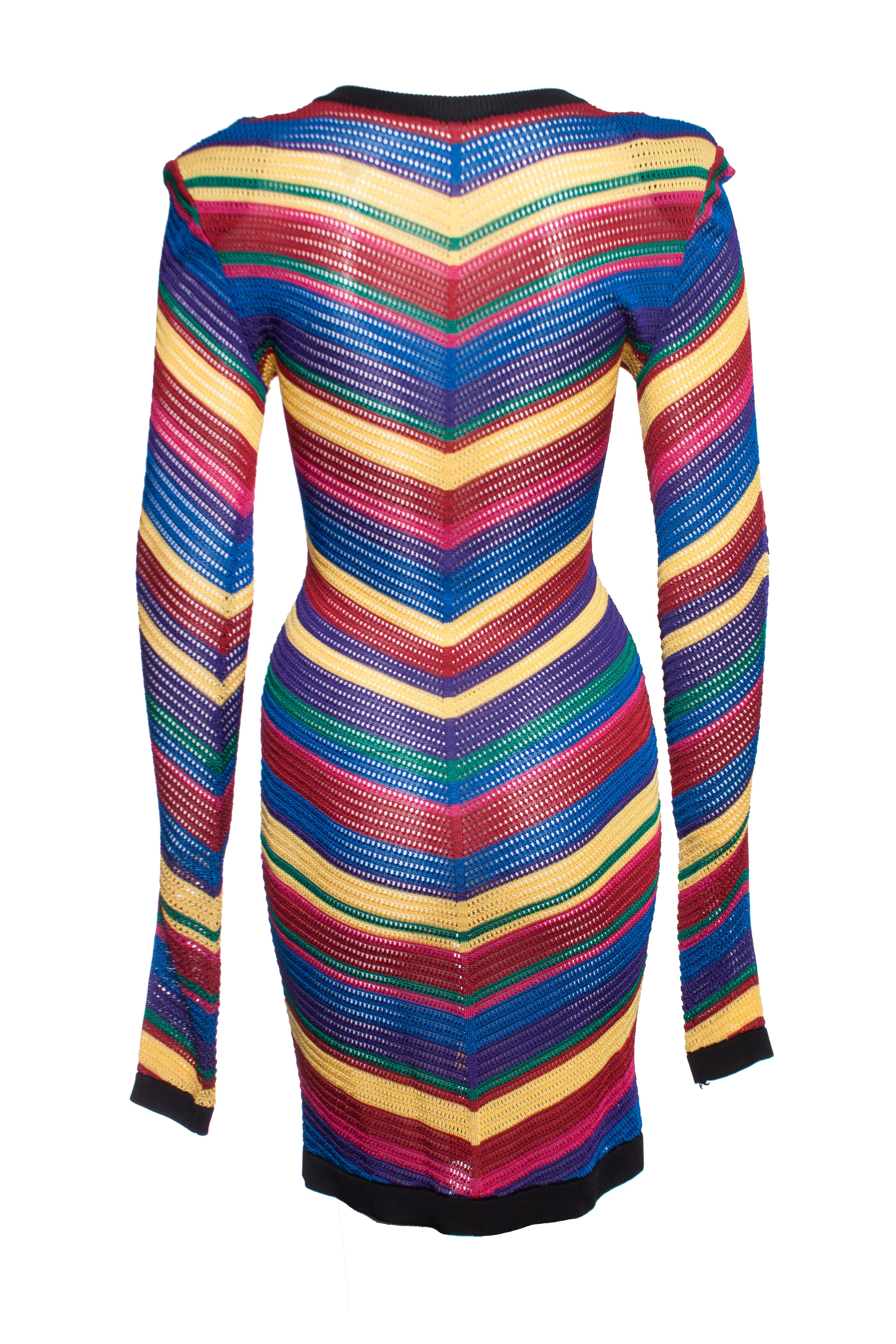 Balmain, Rainbow stripe knit dress. This piece has been worn little and is in very good condition.

• CONDITION: very good condition

• SIZE: FR36 - XS

• MEASUREMENTS: length 100 cm, width 38 cm, waist 33 cm, shoulder length 48 cm, arm length 81