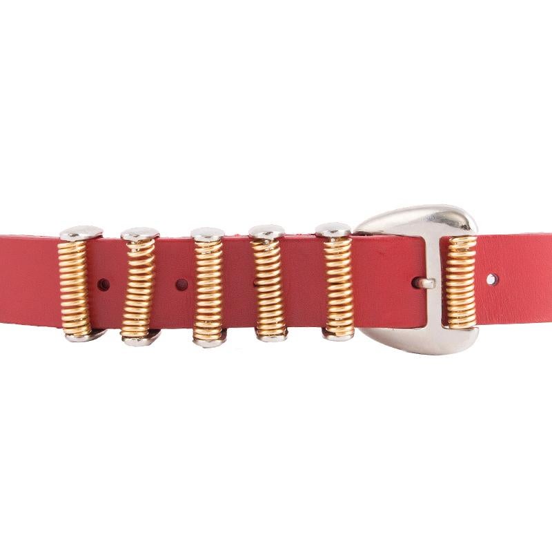 Balmain hip belt in red leather with silver and gold tone metal. Has been worn and is in excellent condition.

Width 3cm (1.2in)
Fits 80.5cm (31.4in) to 98cm (38.2in)
Length 107cm (41.7in)
Buckle Size Height 5cm (2in)
Buckle Size Width 4cm (1.6in)