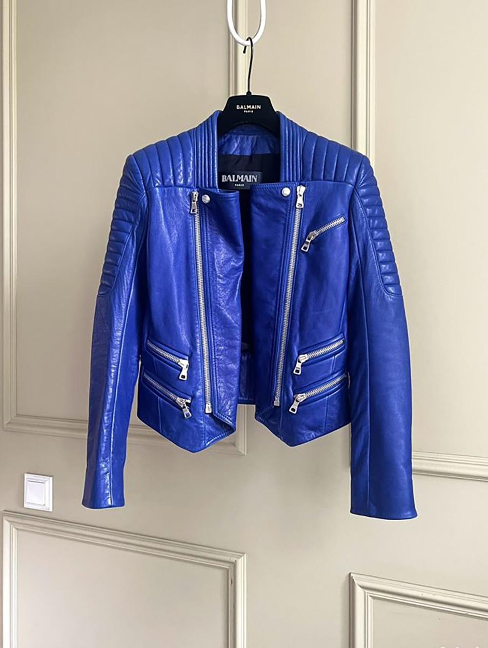 Iconic Balmain leather biker jacket in royal blue colour!
Size mark 36 FR. Kept unworn.