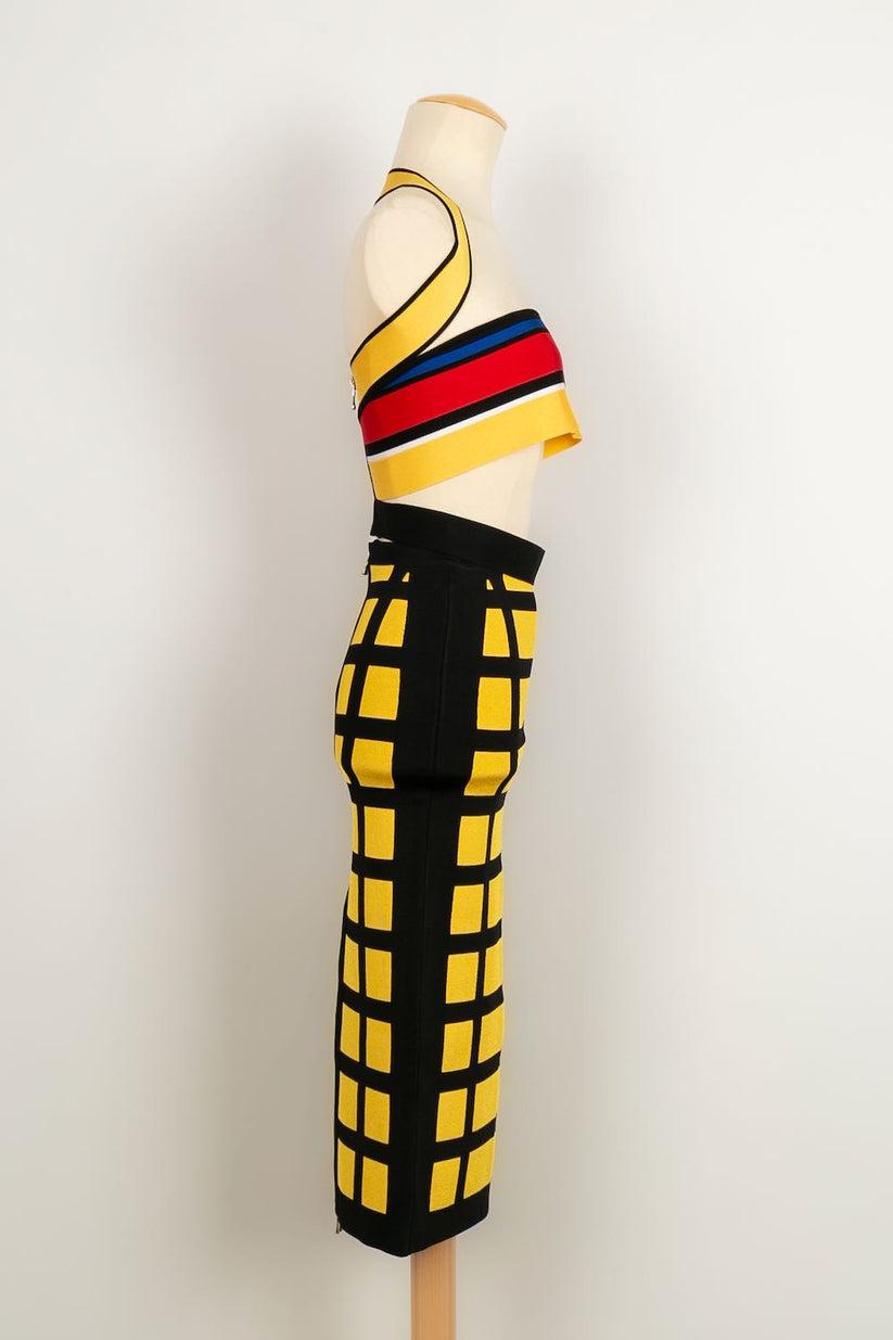 Balmain - (Made in France) Set composed of a top and a skirt with yellow and black stripes. Size 38FR. 
Summer 2015 collection.

Additional information:

Dimensions: 
Top: Chest: 36 cm, Length: 23 cm Skirt: Waist: 30 cm, Hips: 36 cm, Length: 70