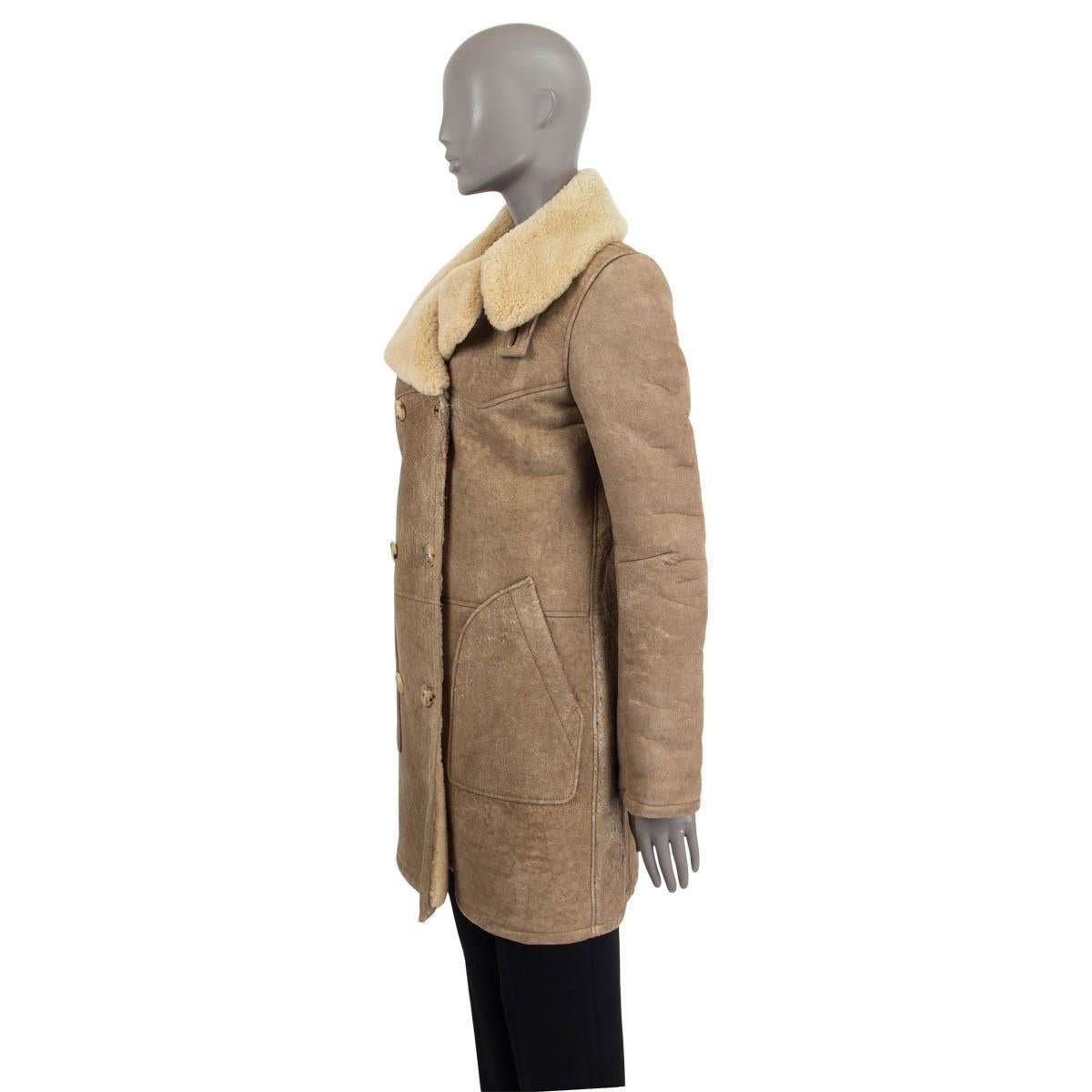 Marrone BALMAIN taupe DISTRESSED SUEDE DOUBLE BREASTED SHEARLING Cappotto Giacca S