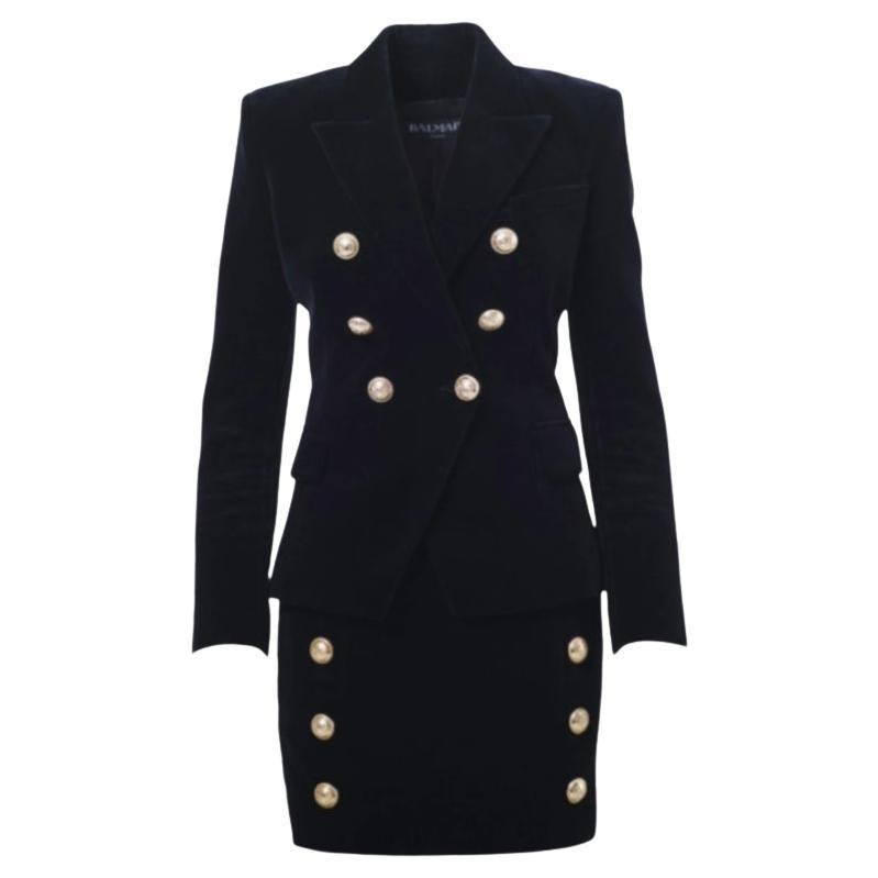 Does Balmain repair clothes?