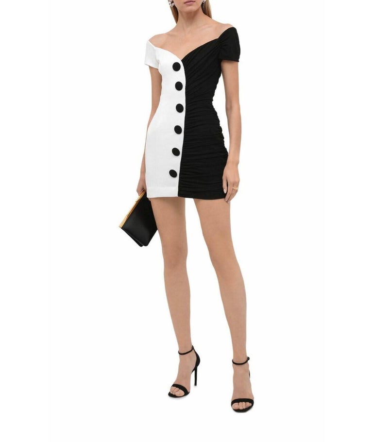 BALMAIN WHITE and BLACK VISCOSE MINI DRESS 38 - 6 at 1stDibs | balmain black  and white dress, balmain white and black viscose off the shoulder dress, balmain  black white dress