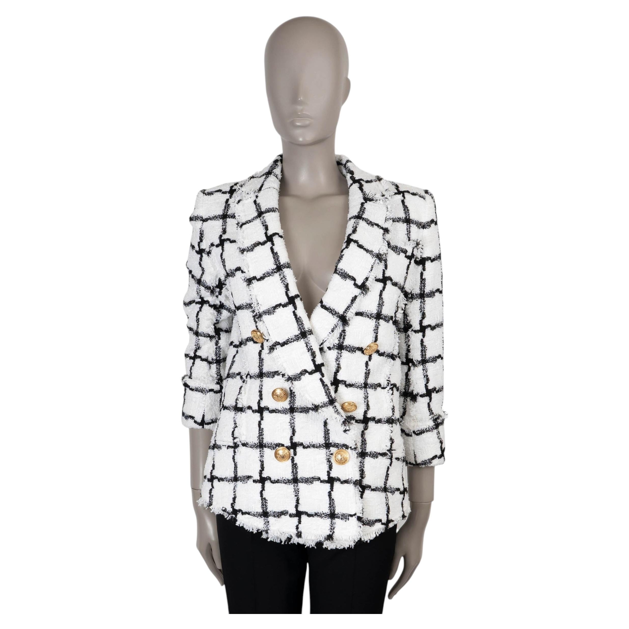 Do people wear a Balmain jacket without closing it?