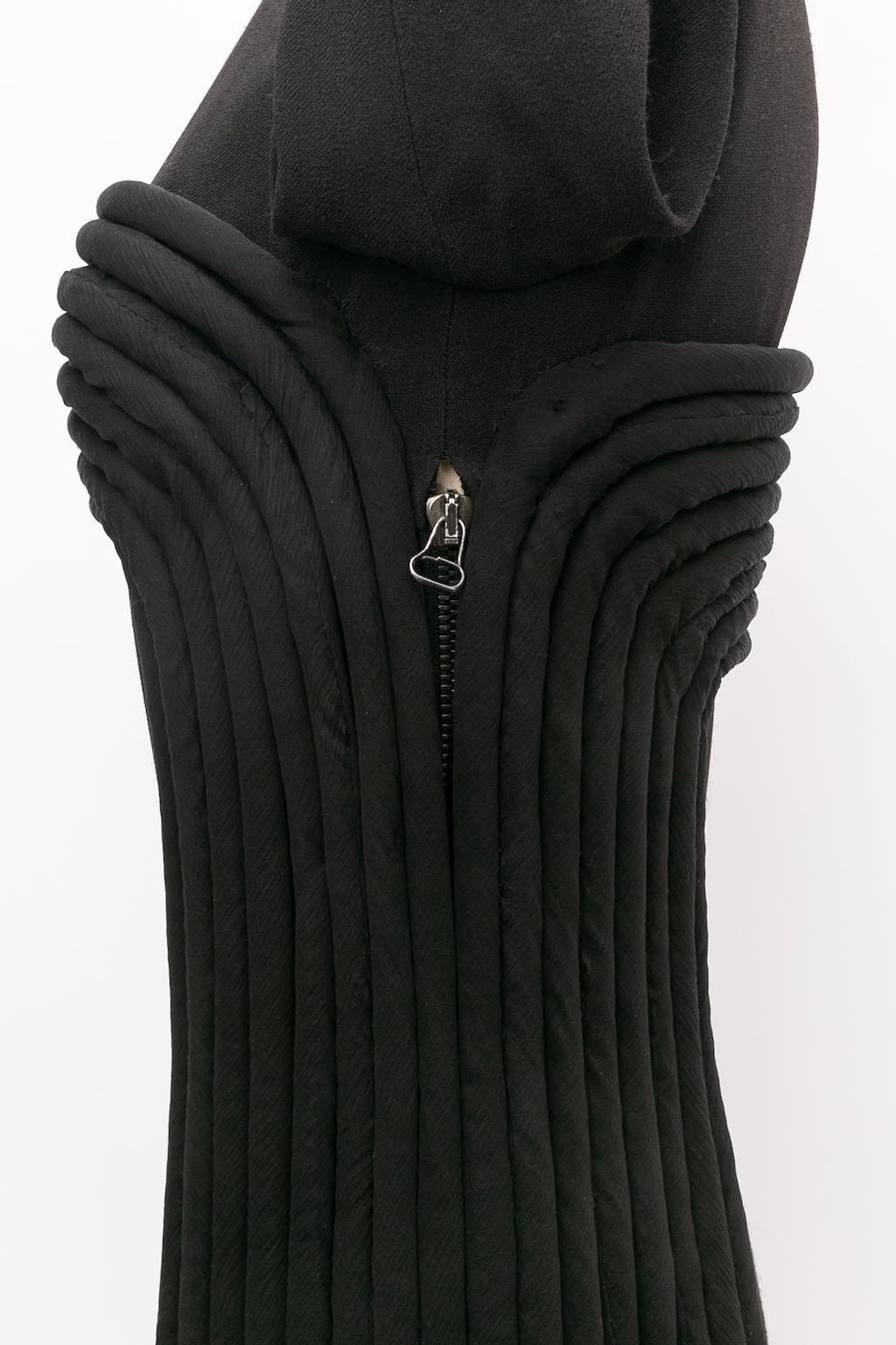 Schwarzes Balmain-Kleid aus Wolle und Seide im Angebot 1