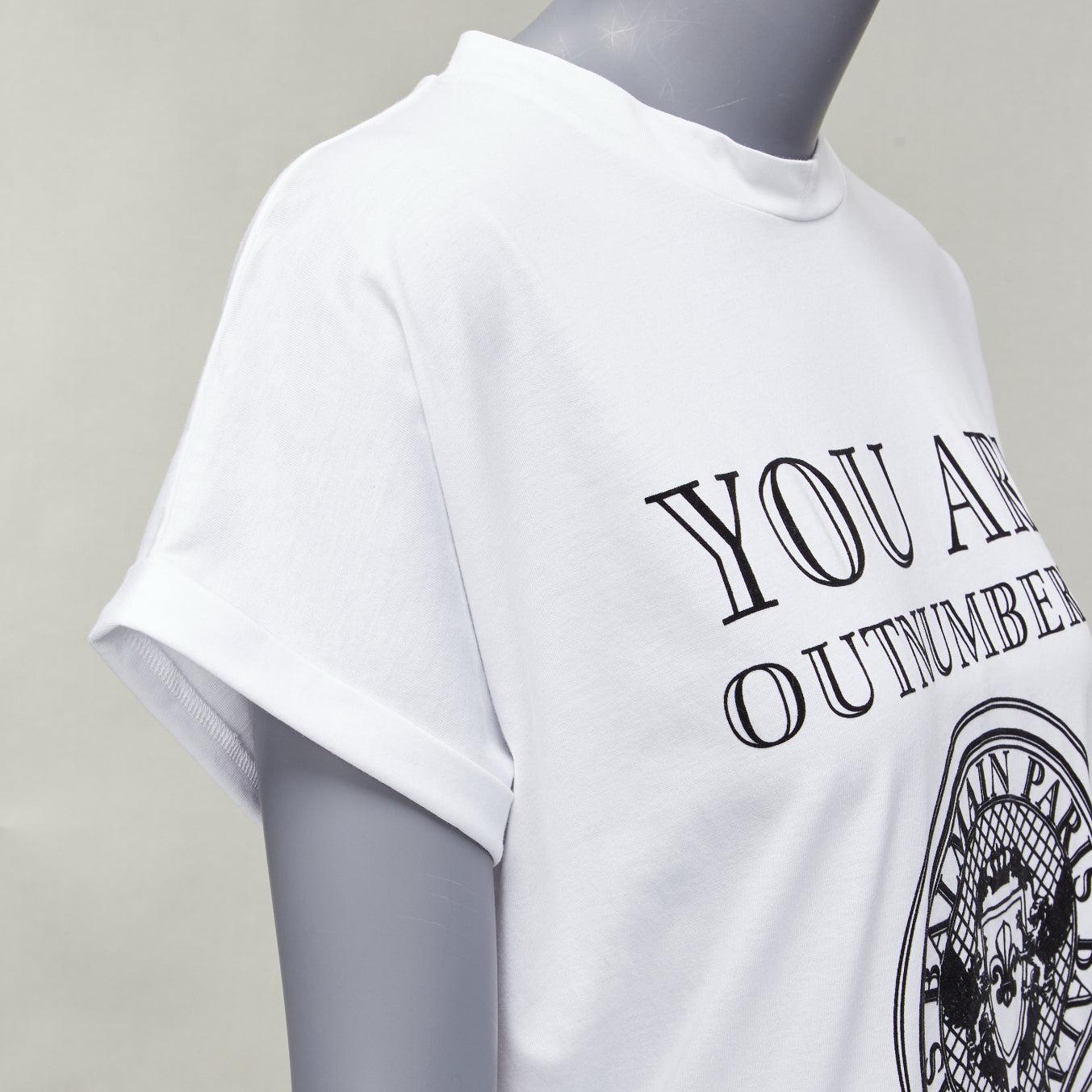 BALMAIN You Are Outnumbered Army - T-shirt blanc imprimé velours FR36 XS en vente 3