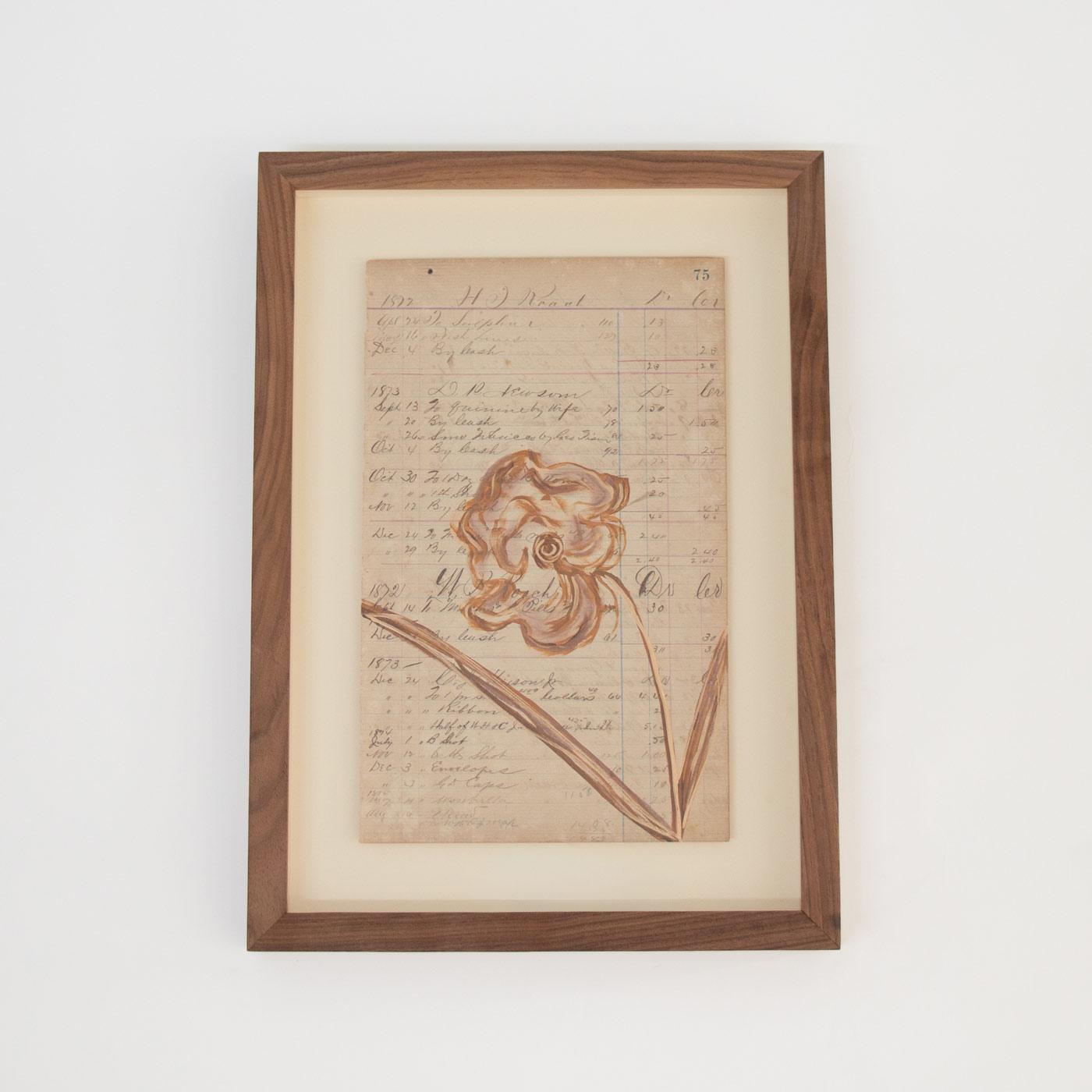Bellissimo dipinto in acrilico su carta del 1800 dell'artista contemporaneo Afsoon Thayer. Motivo floreale dipinto con colori acrilici, pastello e foglia d'oro su un libro mastro di un negozio generale inglese del 1800. Ogni pezzo è unico e