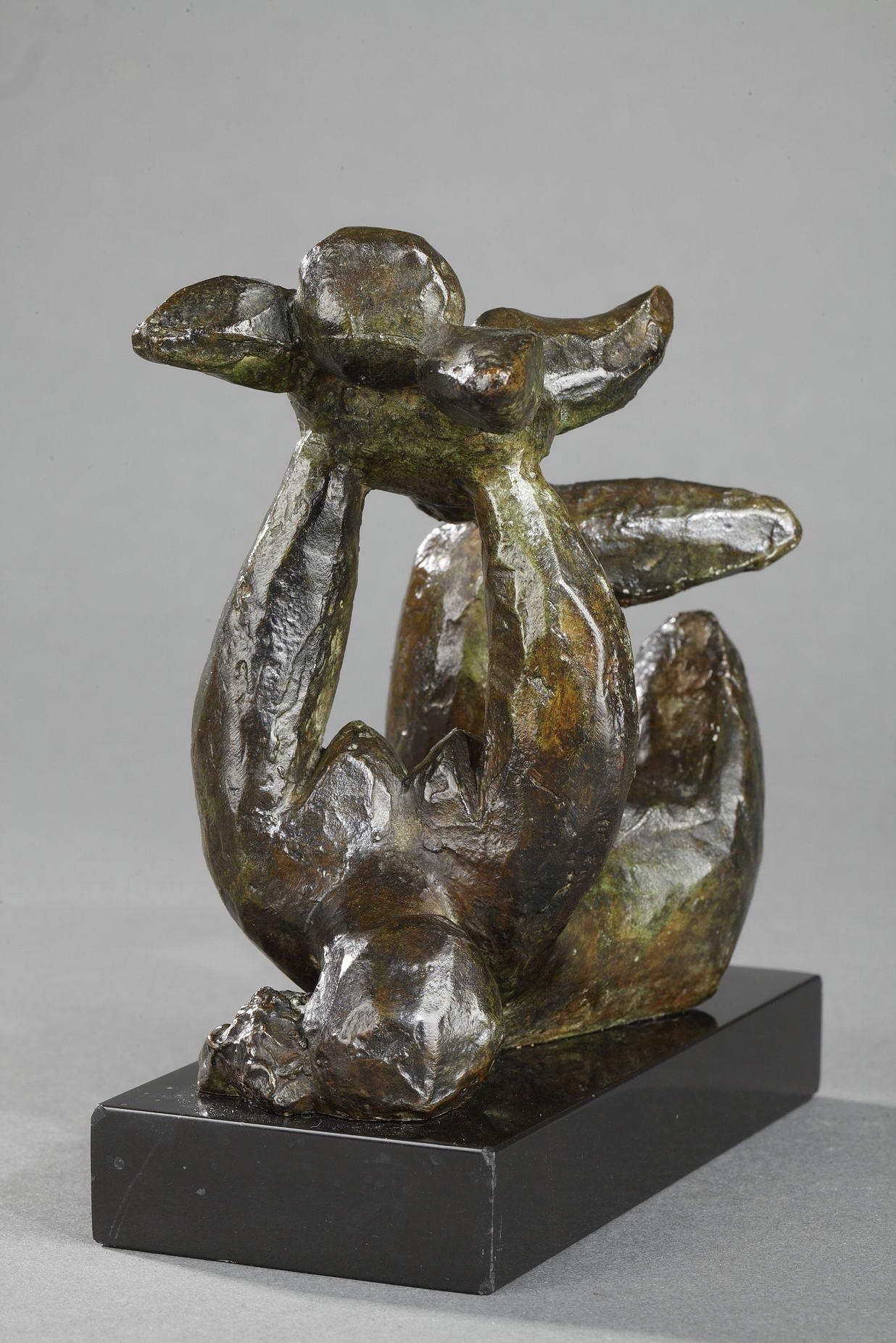 Baltasar Lobo (1910-1993)
Maternità

Un gruppo in bronzo con una patina verde brunastra
Firmato in basso sul retro 