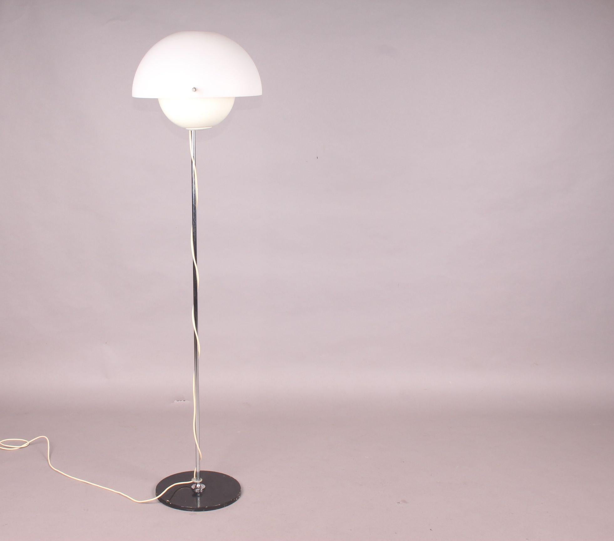 Rico and Rosemarie Baltensweiler Floor Lamp 2