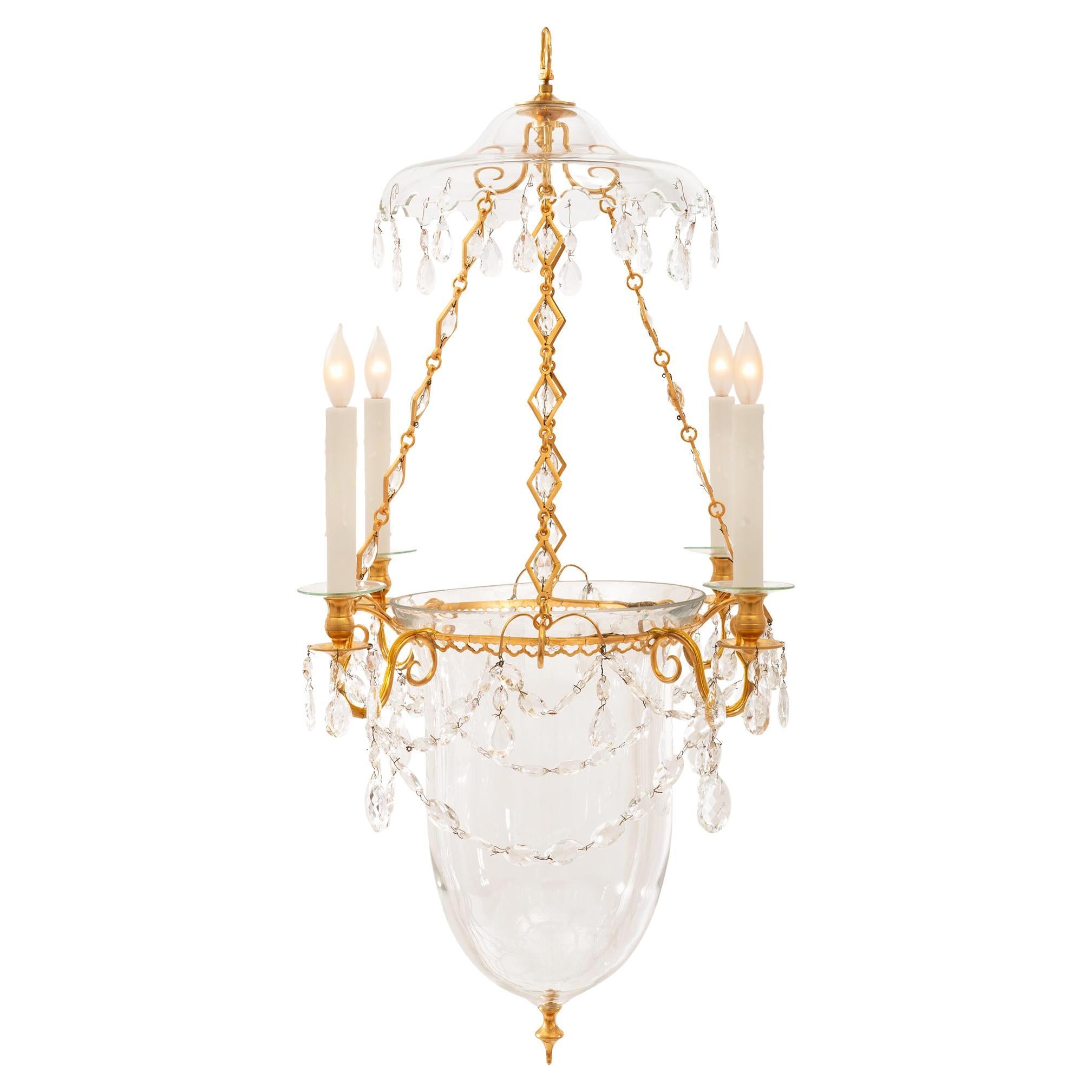 Lanterne baltique du 19ème siècle de style Louis XVI en ormolu et verre soufflé à la main en vente