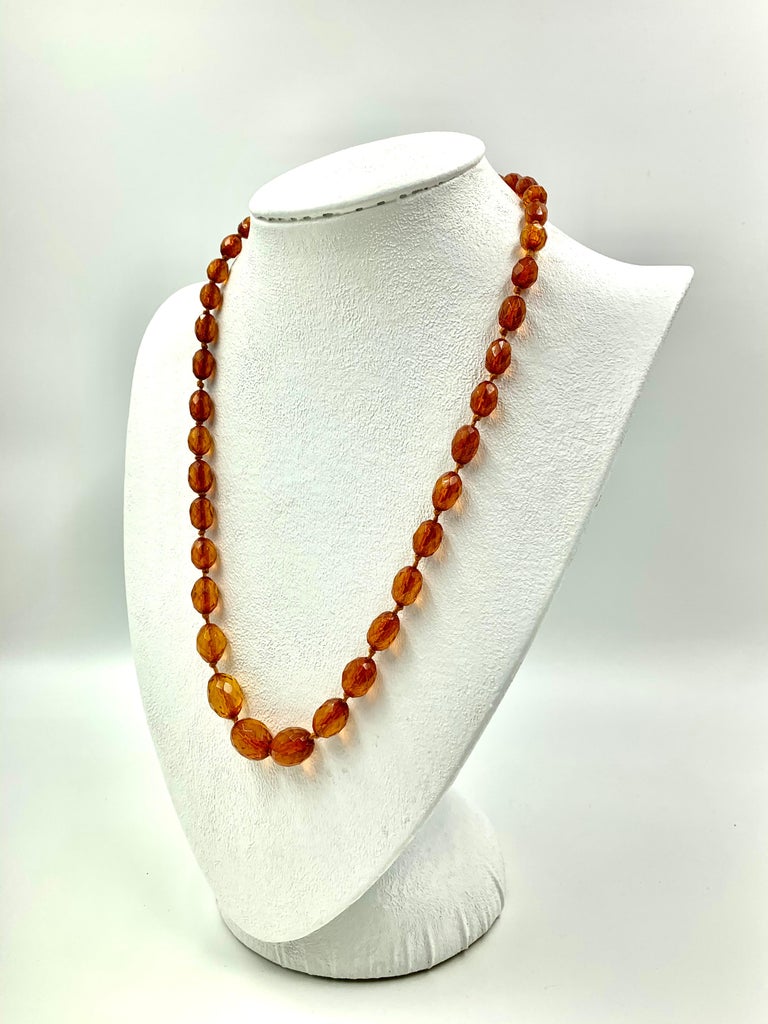 Baltic Honey Colored Amber Necklace, Faceted Cut, Russia, 19th Century In Good Condition For Sale In New York, NY