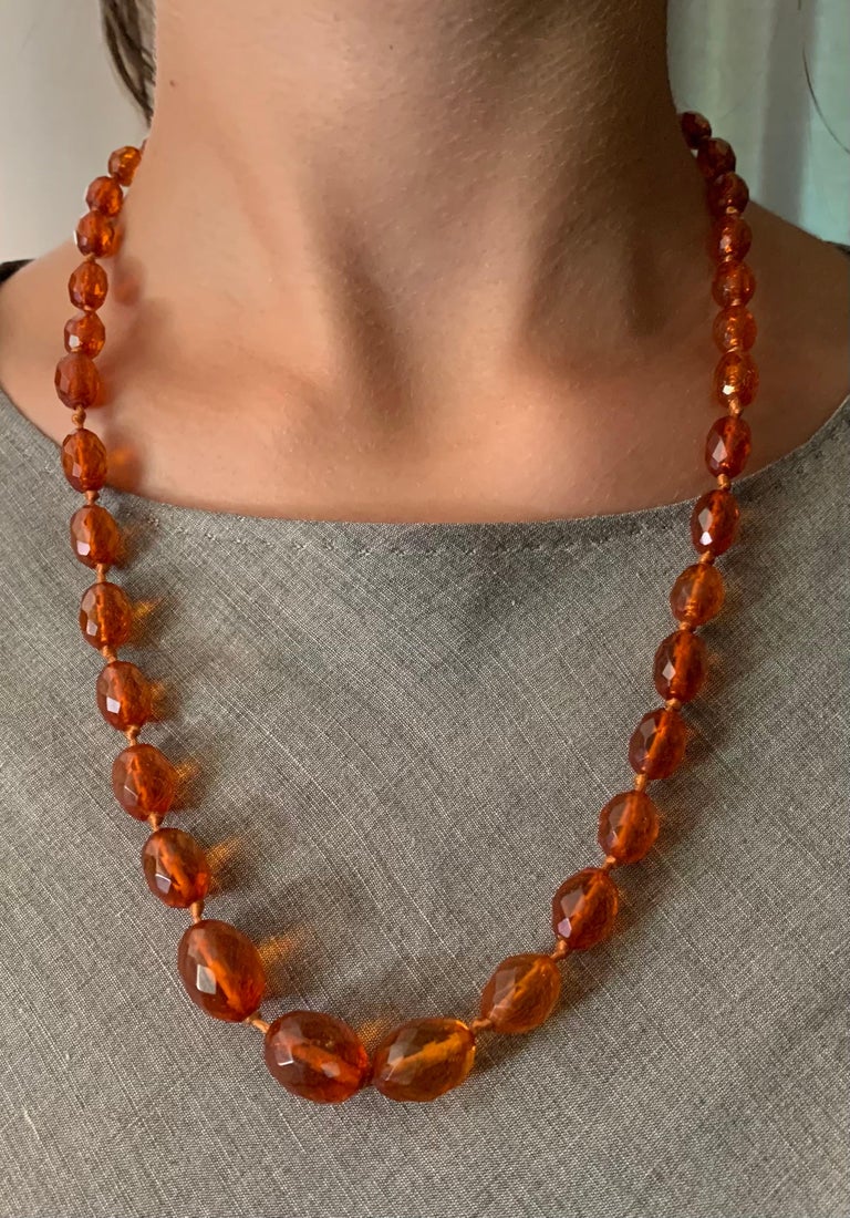 Baltic Honey Colored Amber Necklace, Faceted Cut, Russia, 19th Century For Sale 3