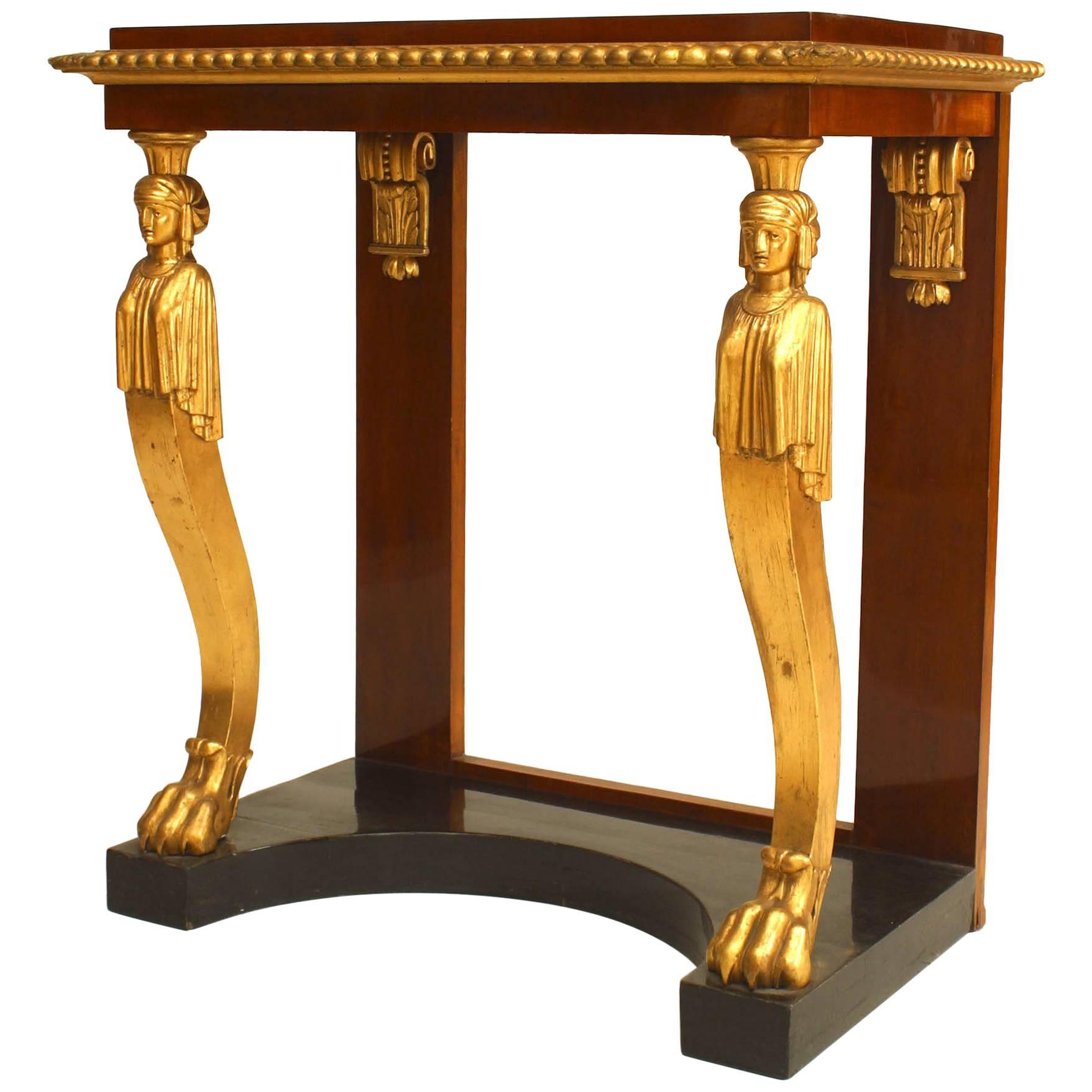 Table console néoclassique baltique en acajou et cariatides dorées