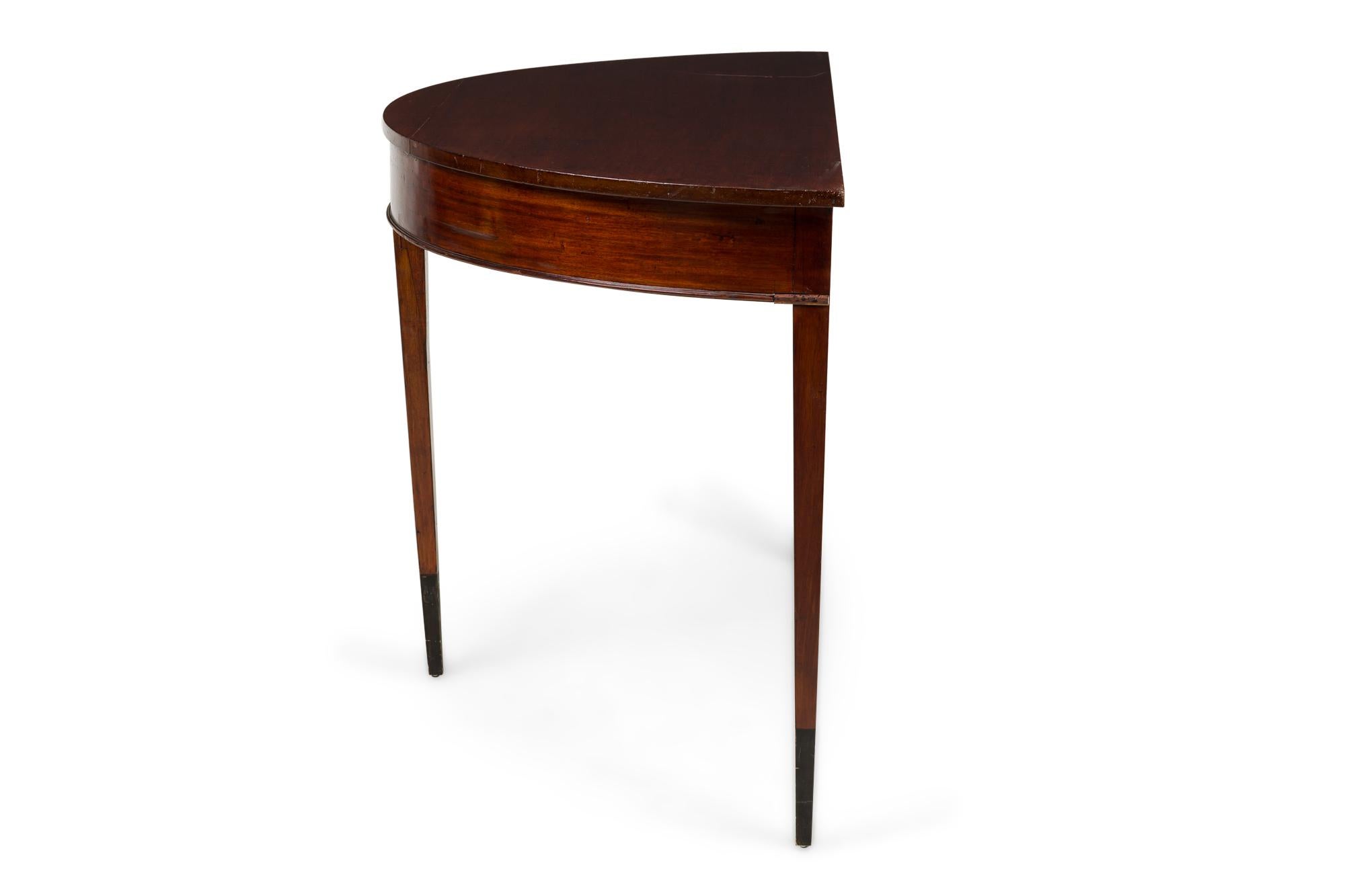 Inconnu Baltic Pair Demi Lune Console Tables circa 1800 18000.00 en vente