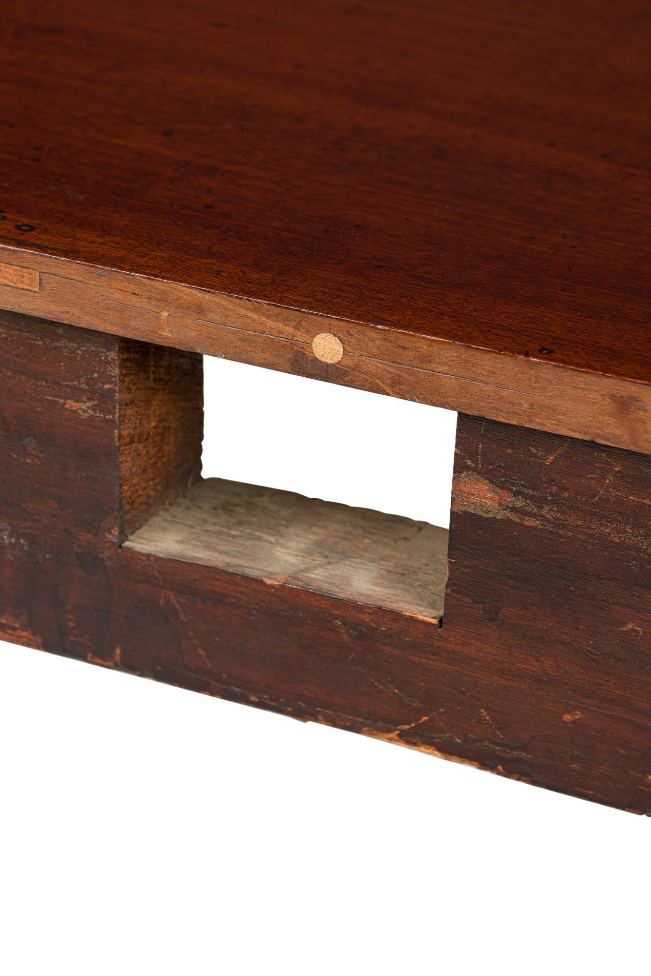 XIXe siècle Baltic Pair Demi Lune Console Tables circa 1800 18000.00 en vente