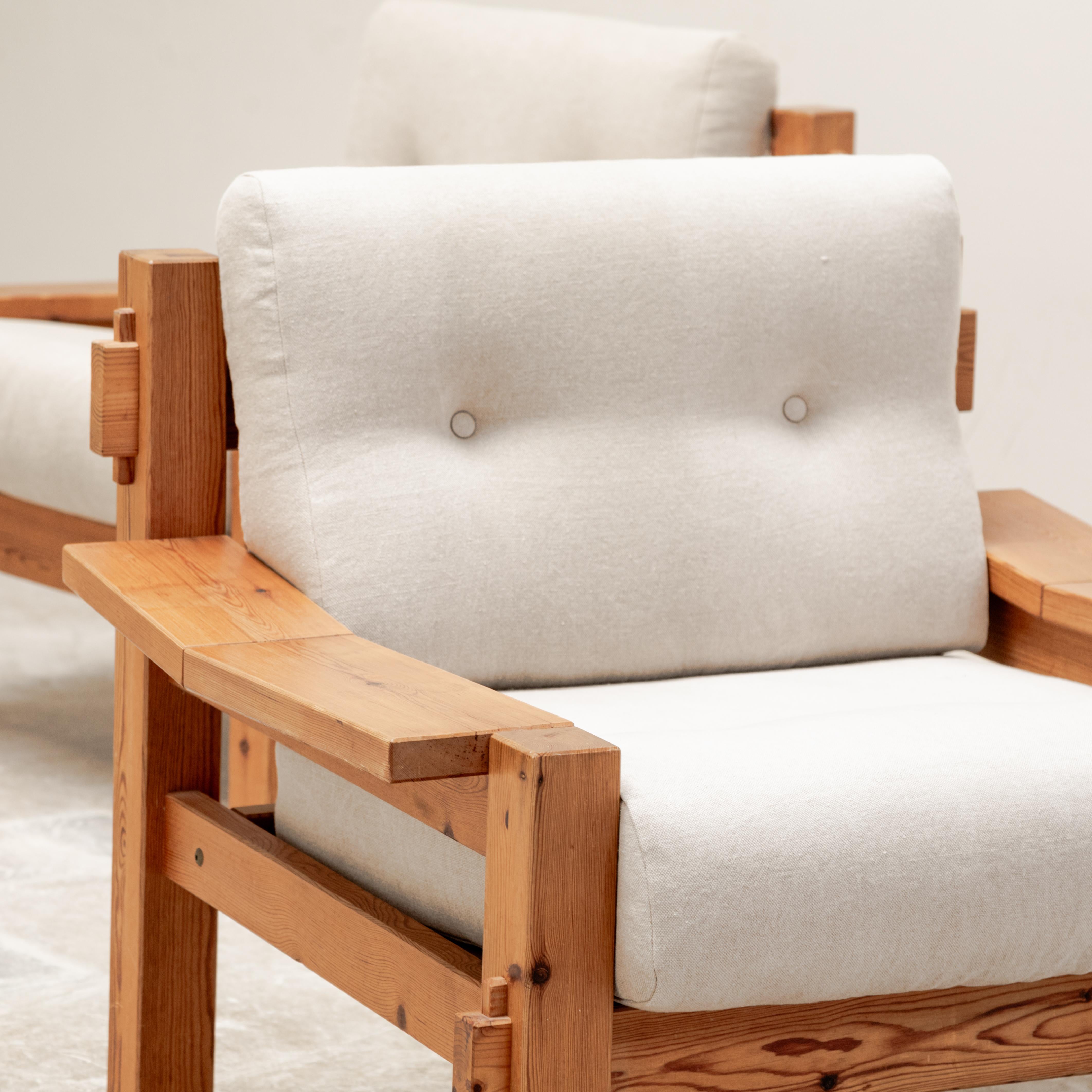 Poltrone scandinave brutaliste in pino baltico in vendita 3
