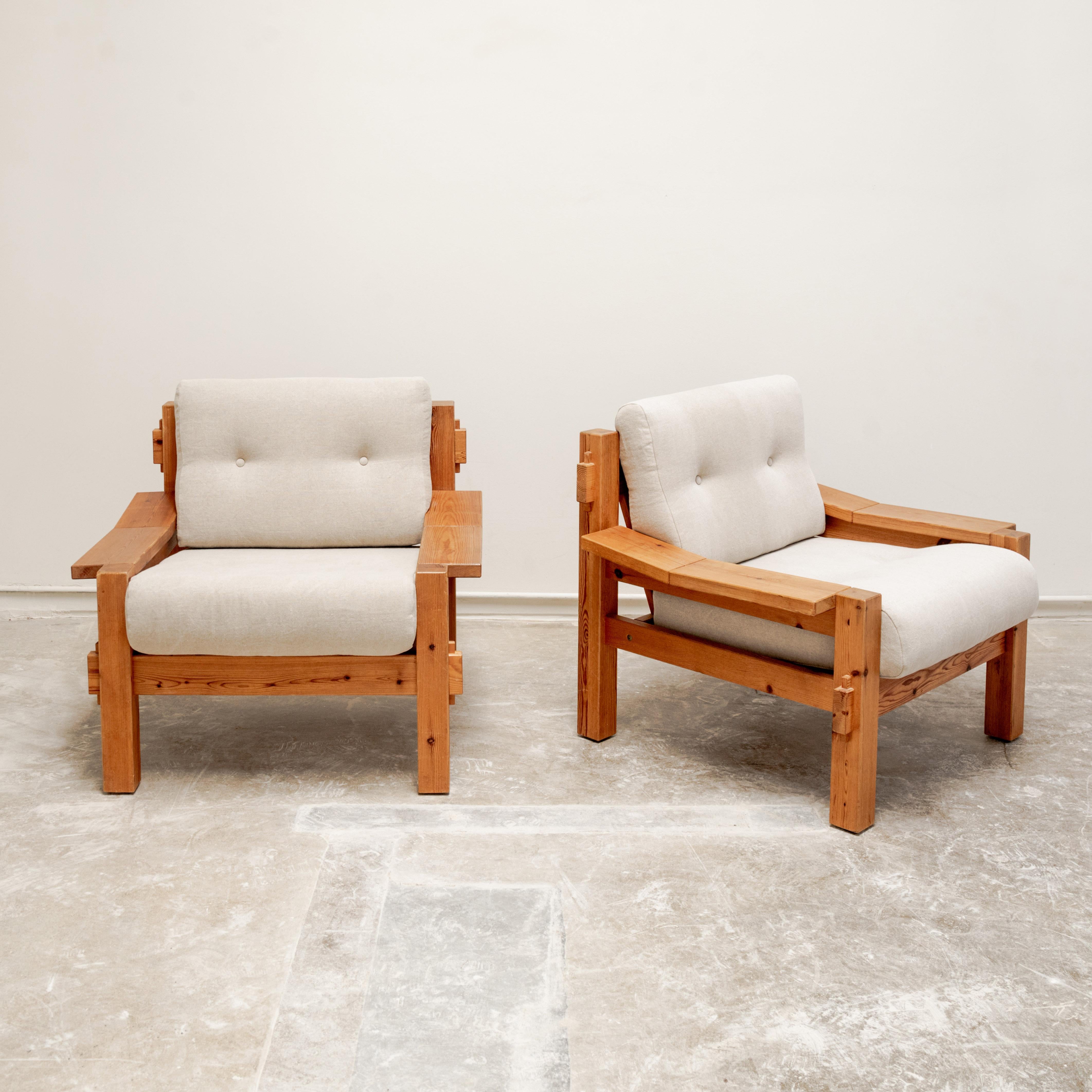 Brutalismo Poltrone scandinave brutaliste in pino baltico in vendita
