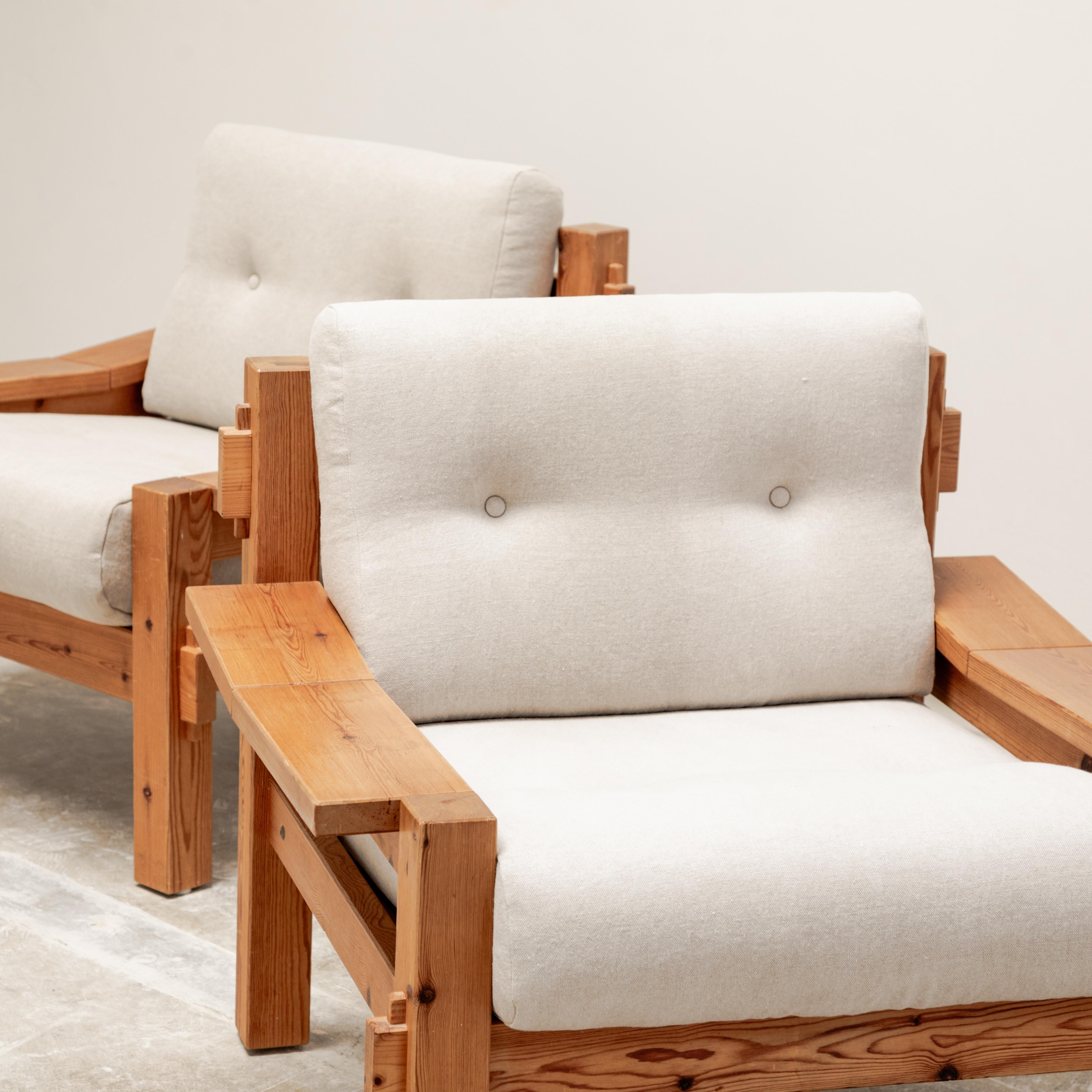 Poltrone scandinave brutaliste in pino baltico in vendita 1