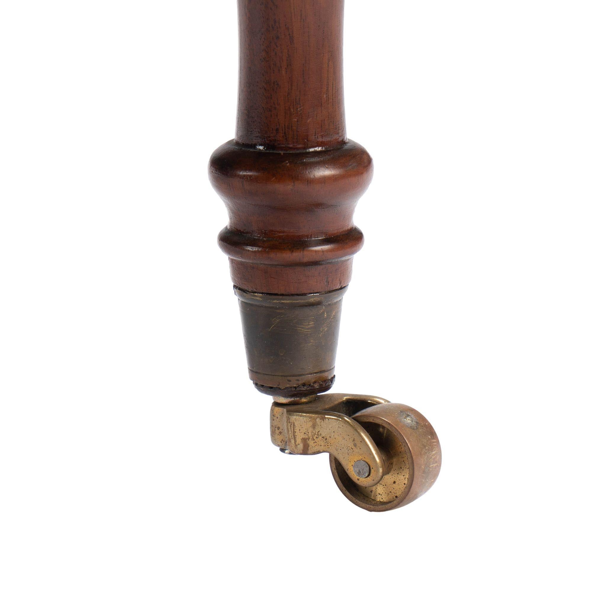 Silla Babucha Tapizada Renacimiento Luis XVI de Baltimore, '1850-75 en venta 9