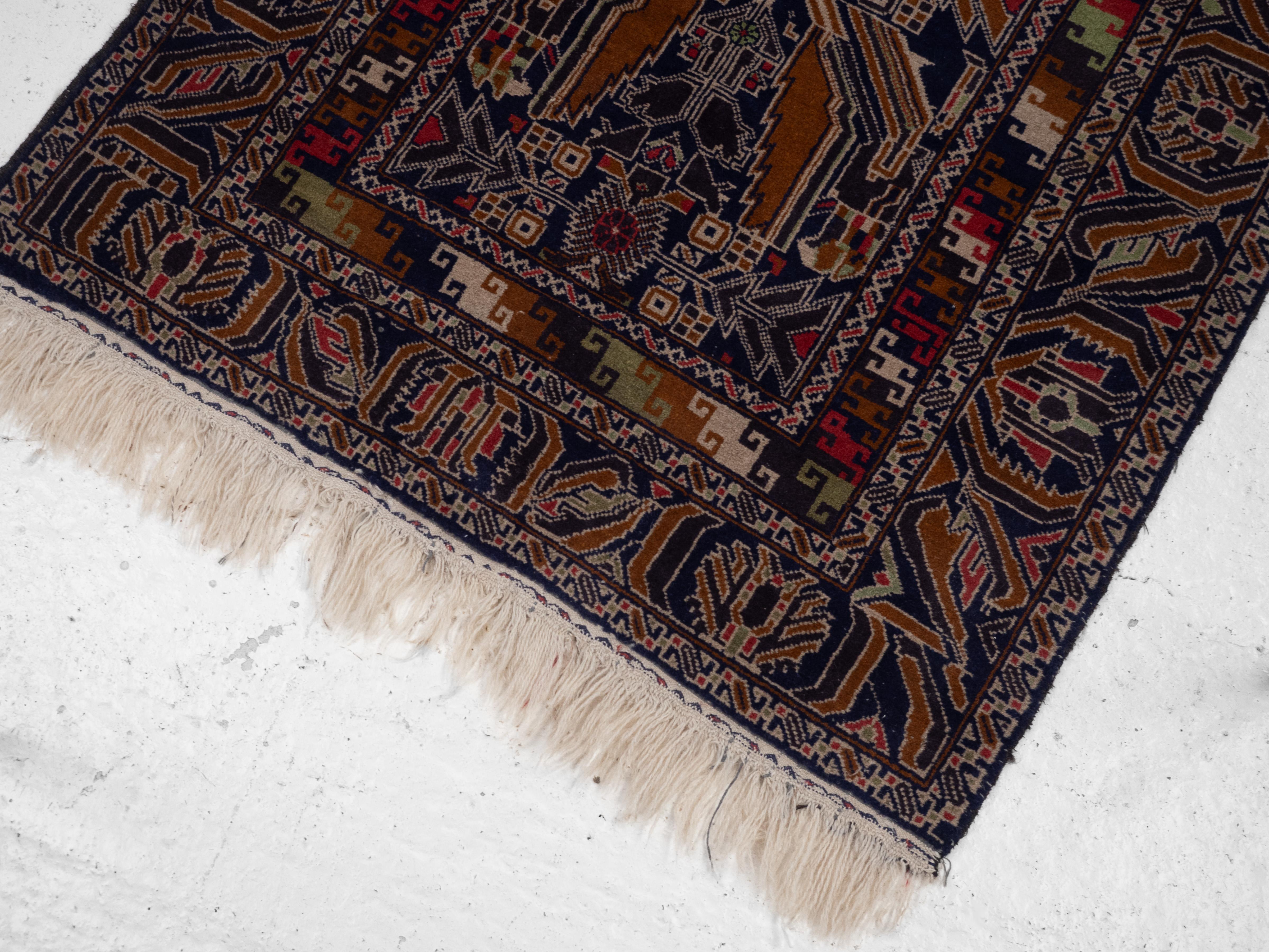 Baluch Afghan Persian Handwoven Rug 229 x 110 cm (Oriental Carpet) en vente 4