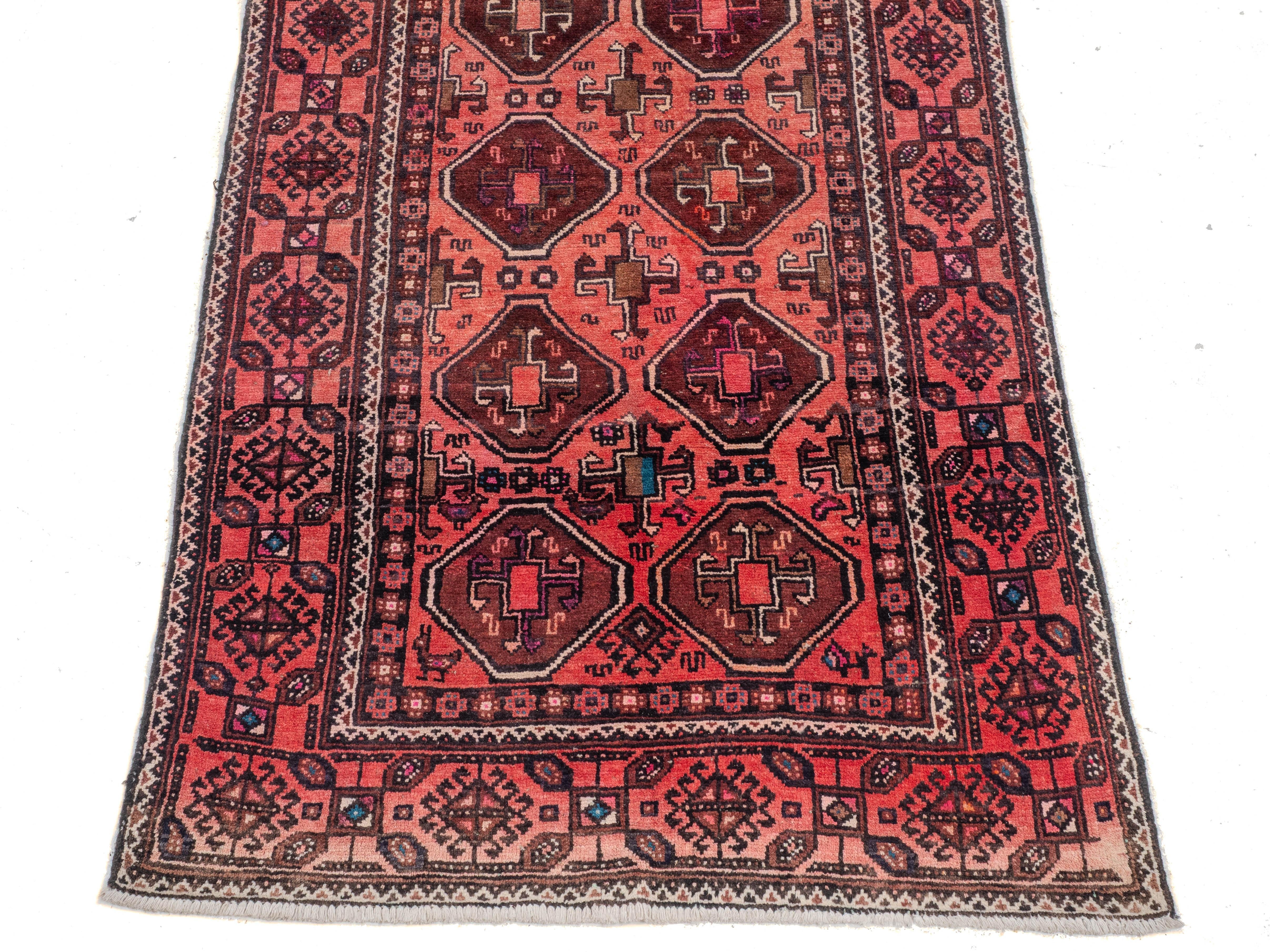 Ein belutschischer afghanisch/persischer Teppich, ungefähr 7'10