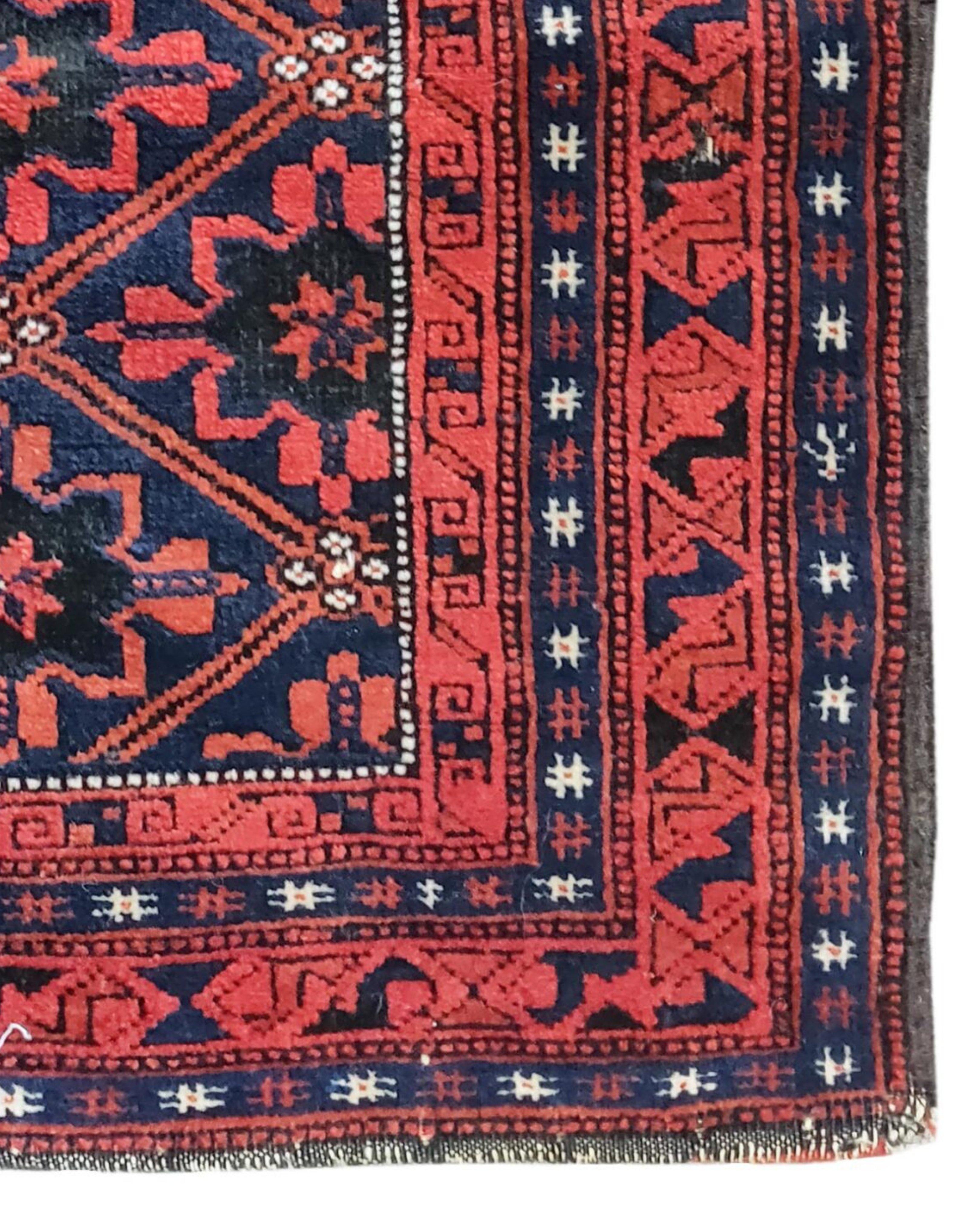 Baluch Bag Rug, 19th Century In Good Condition For Sale In San Francisco, CA