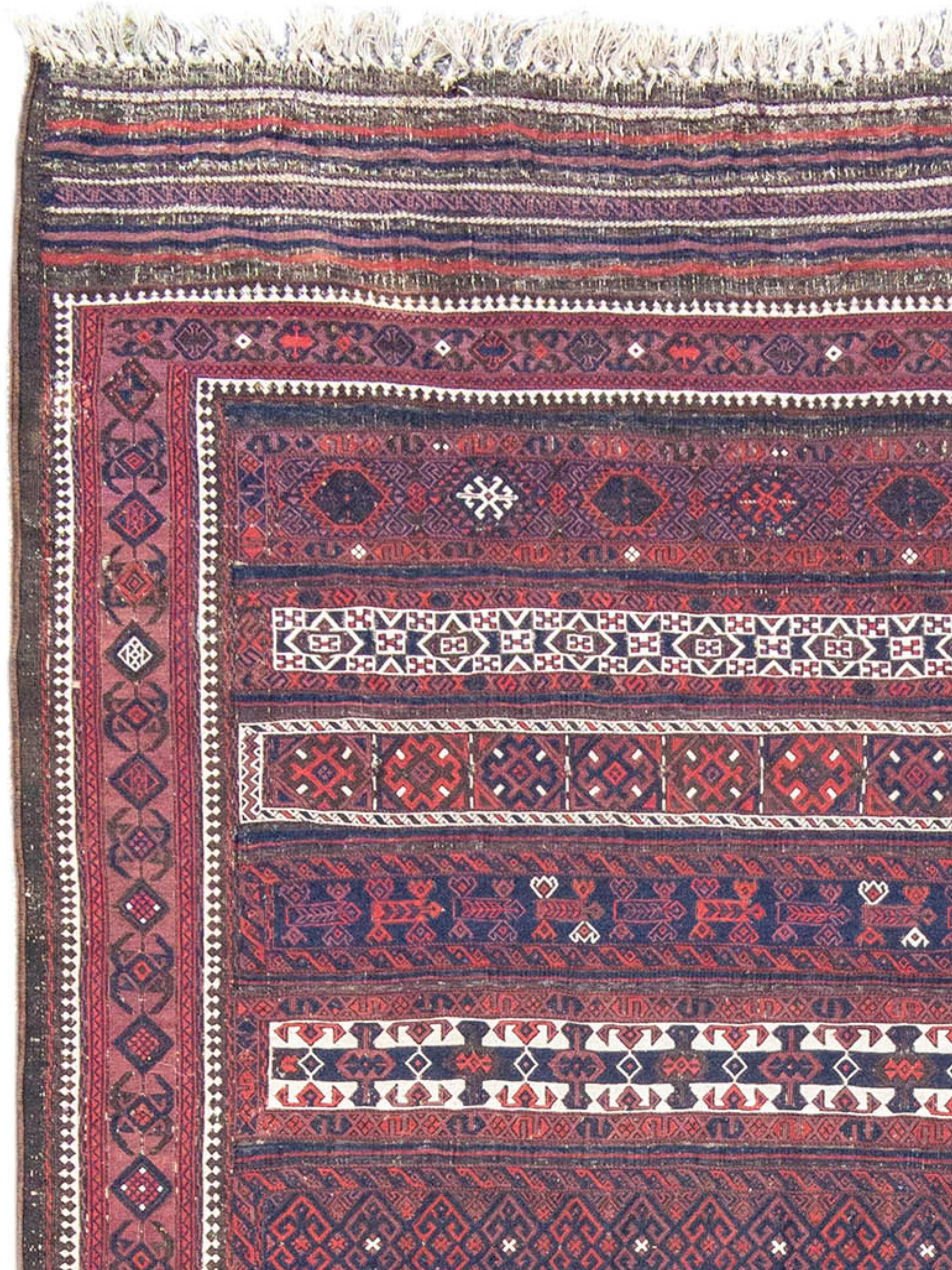 Baluch Sumak-Teppich, spätes 19. Jahrhundert

Zusätzliche Informationen:
Abmessungen: 5'4